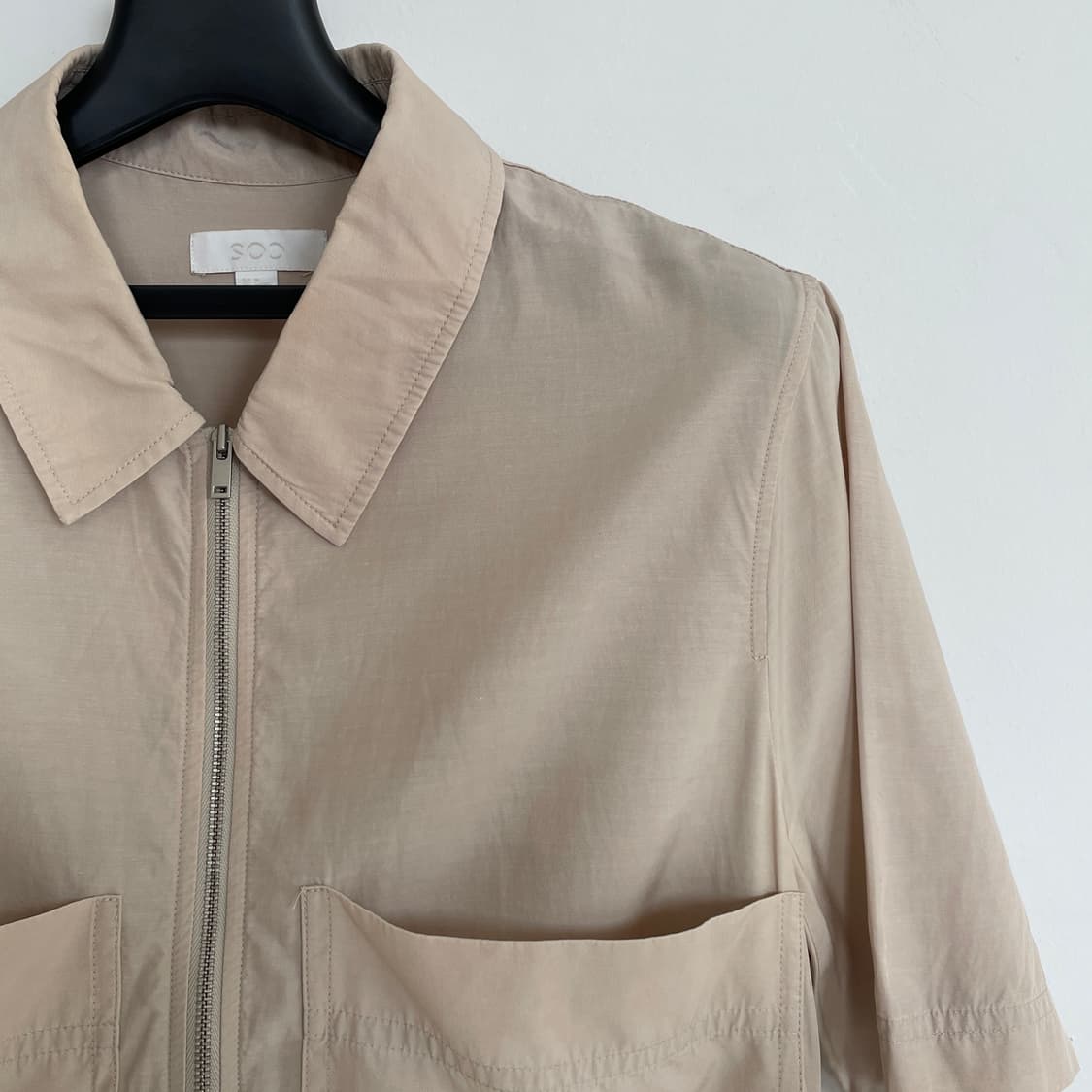 코스 베이지 반집업 원피스 상품이미지3