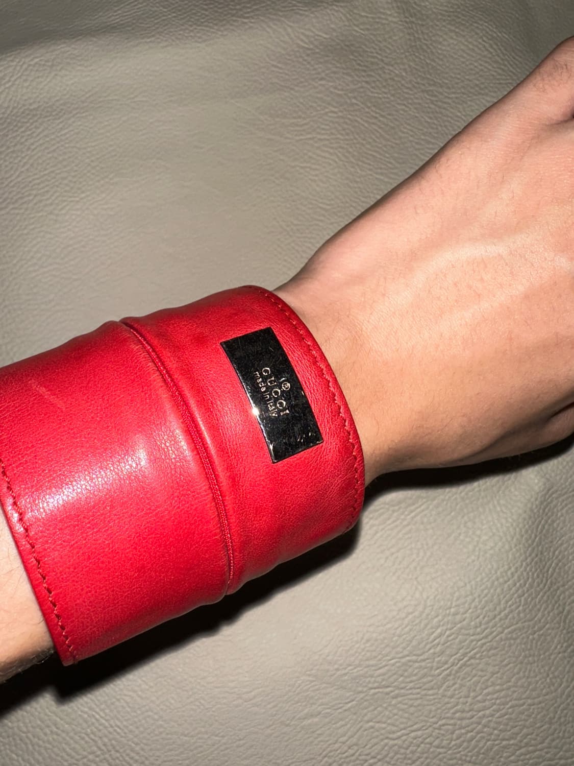 GUCCI by Tom Ford 레더 벨크로 커프 브레이스릿 상품이미지1