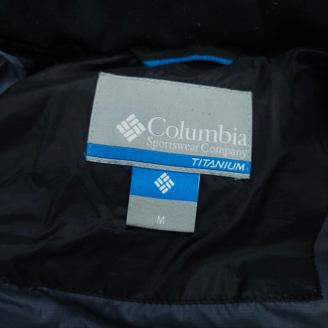 컬럼비아 티타늄 후드 패딩 M 상품이미지5