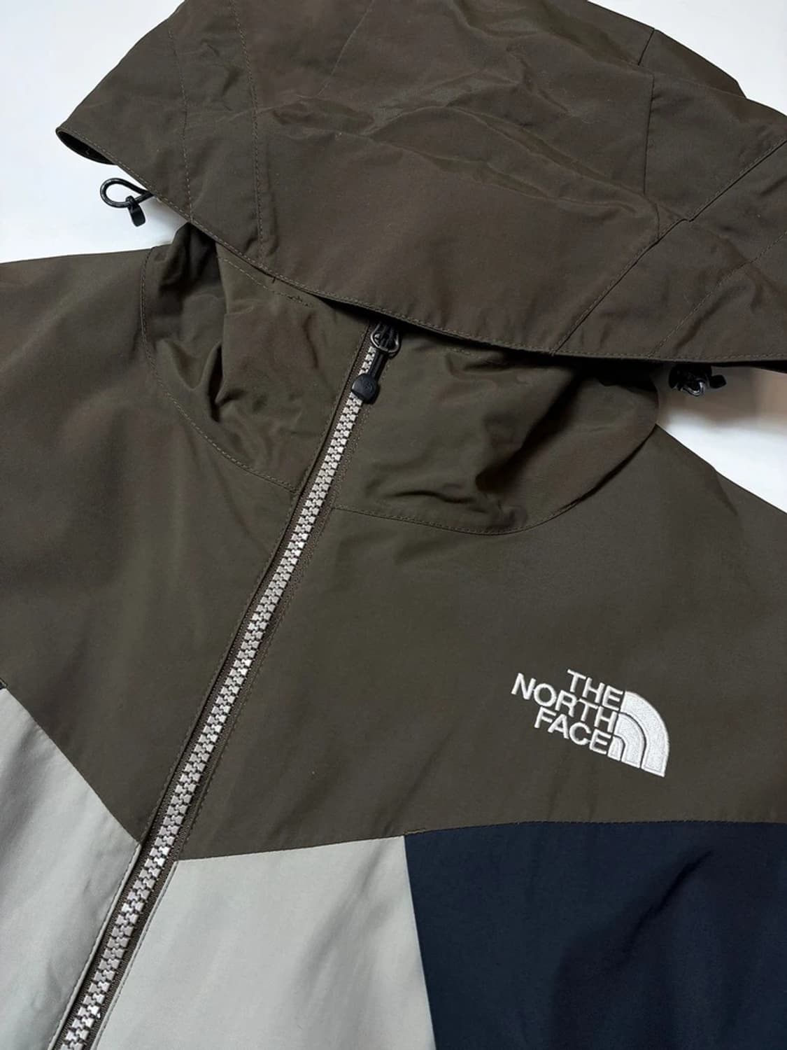 노스페이스 고프코어 패커블 나일론 후디 자켓 PN8487 상품이미지3