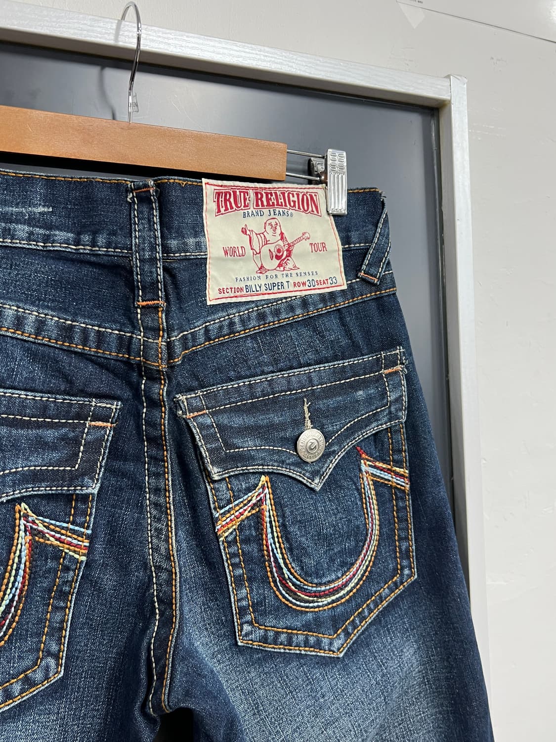 True Religion 트루릴리젼 빌리 슈퍼 T 부츠컷 나팔 데님 팬츠 상품이미지2