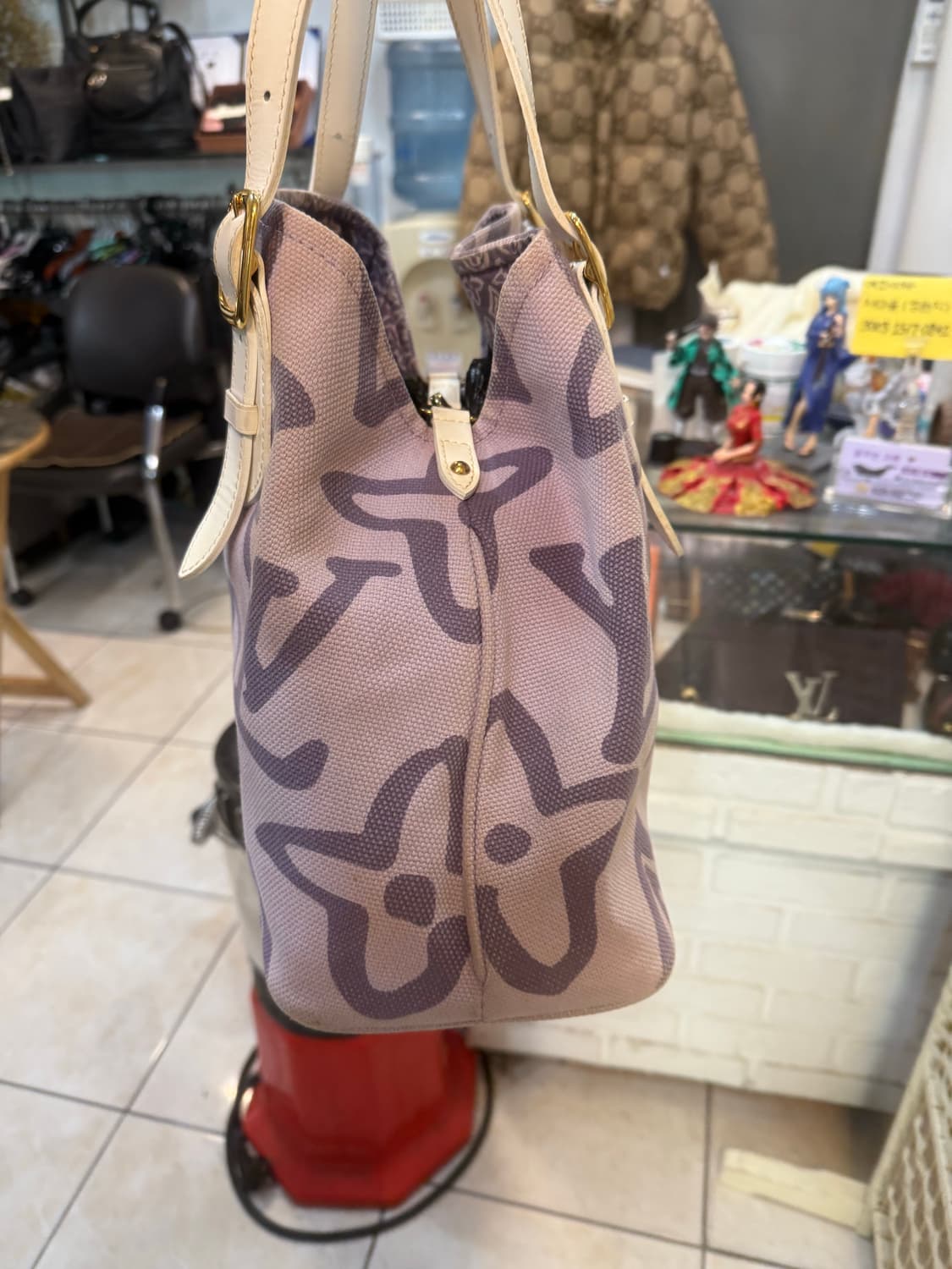 정품 루이비통 타이티엔드 카바스 숄더백 팝니다 상품이미지5