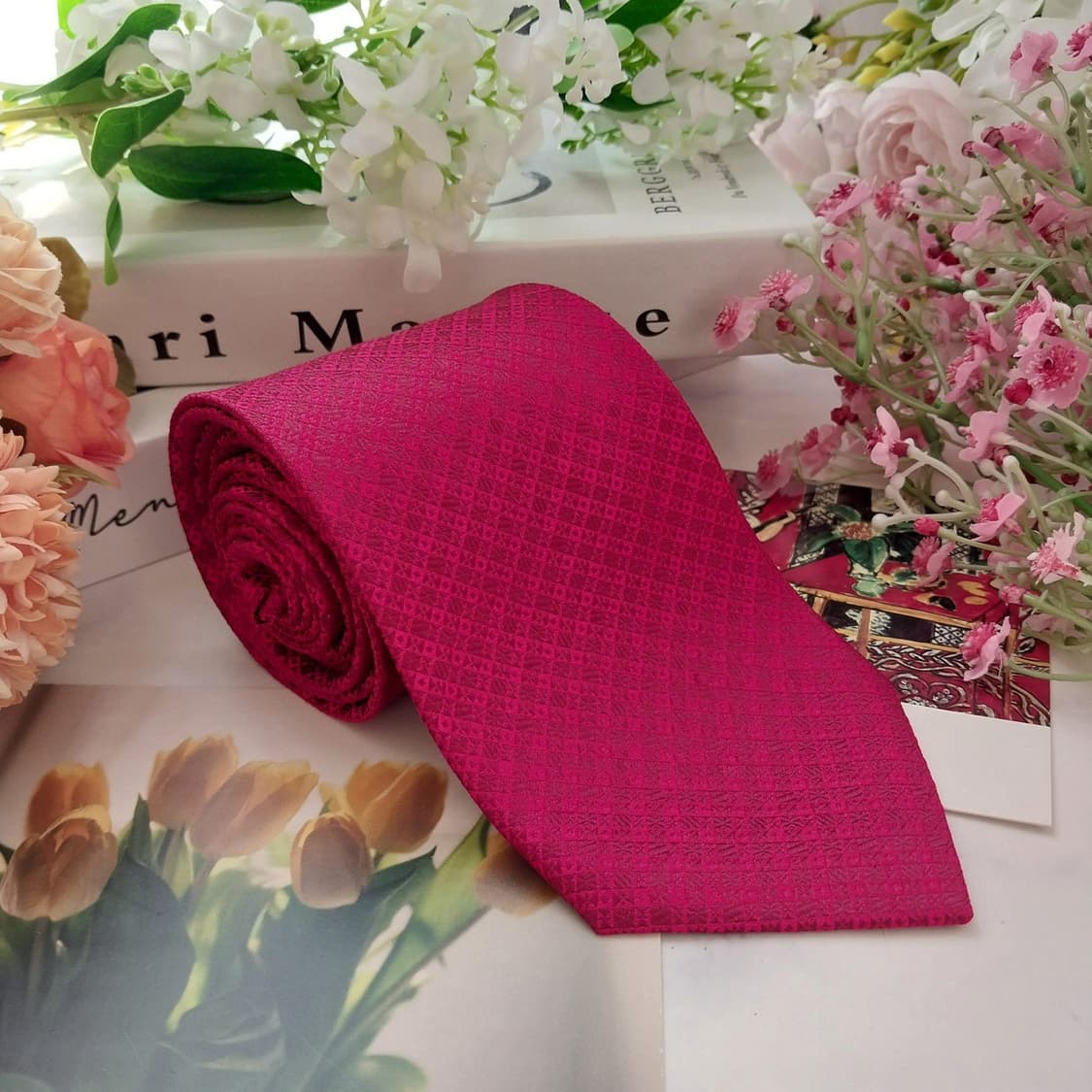 메트로시티 실크 레드 자카드 패턴 넥타이 8.7cm A+등급 K1475
 상품이미지2