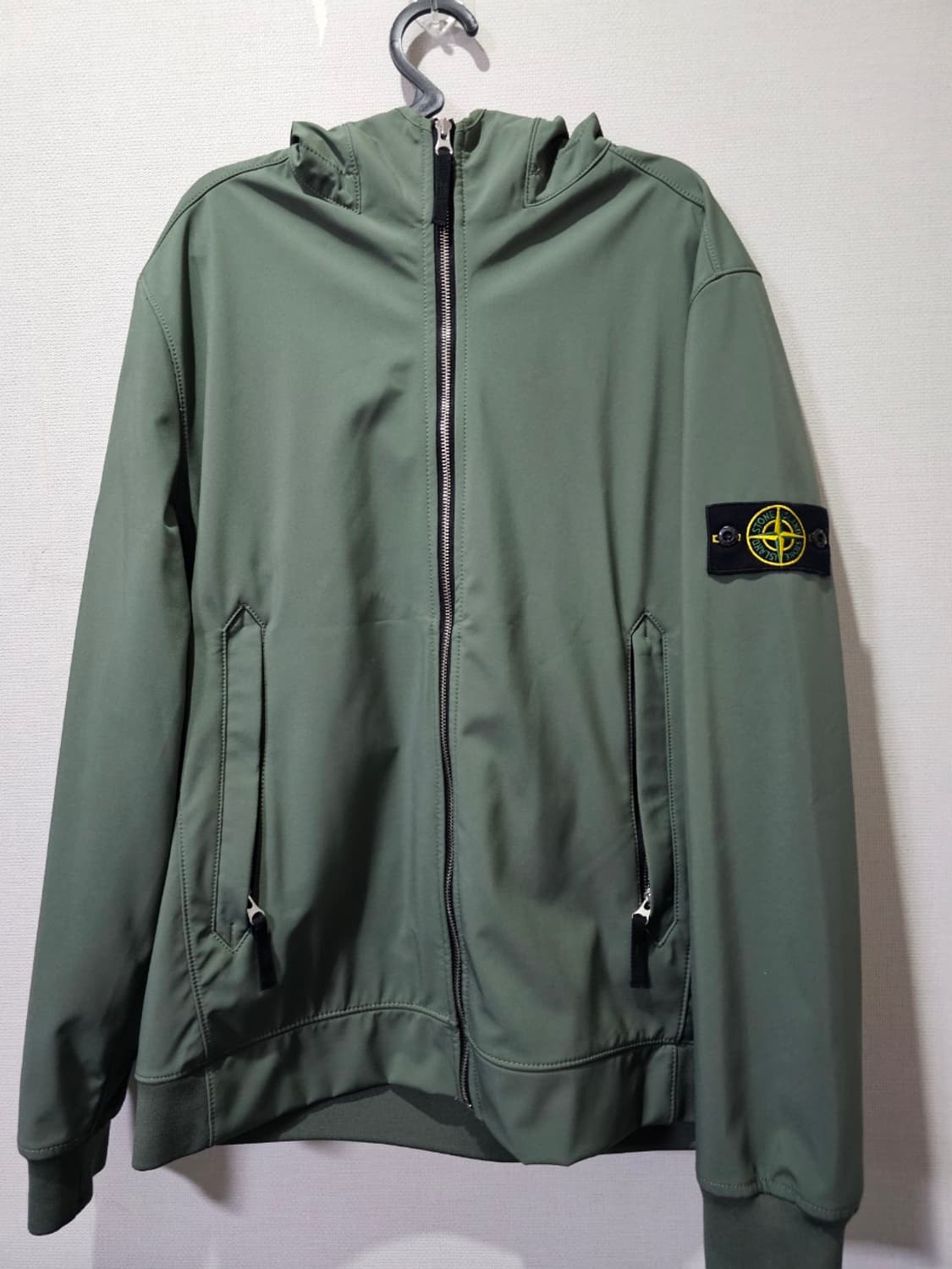 정품 스톤아일랜드 20SS 소프트쉘 후드 자켓 105 / XL 상품이미지1