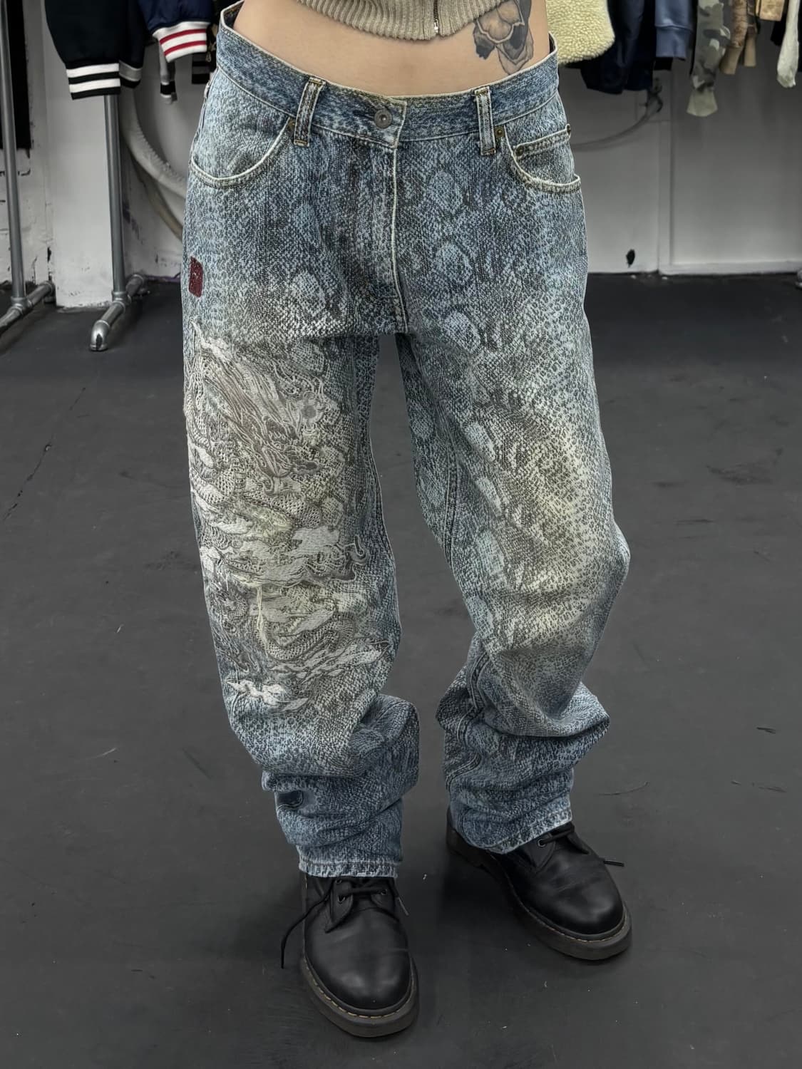 카라쿠리 타마시 뱀피 드래곤 데님팬츠 상품이미지1