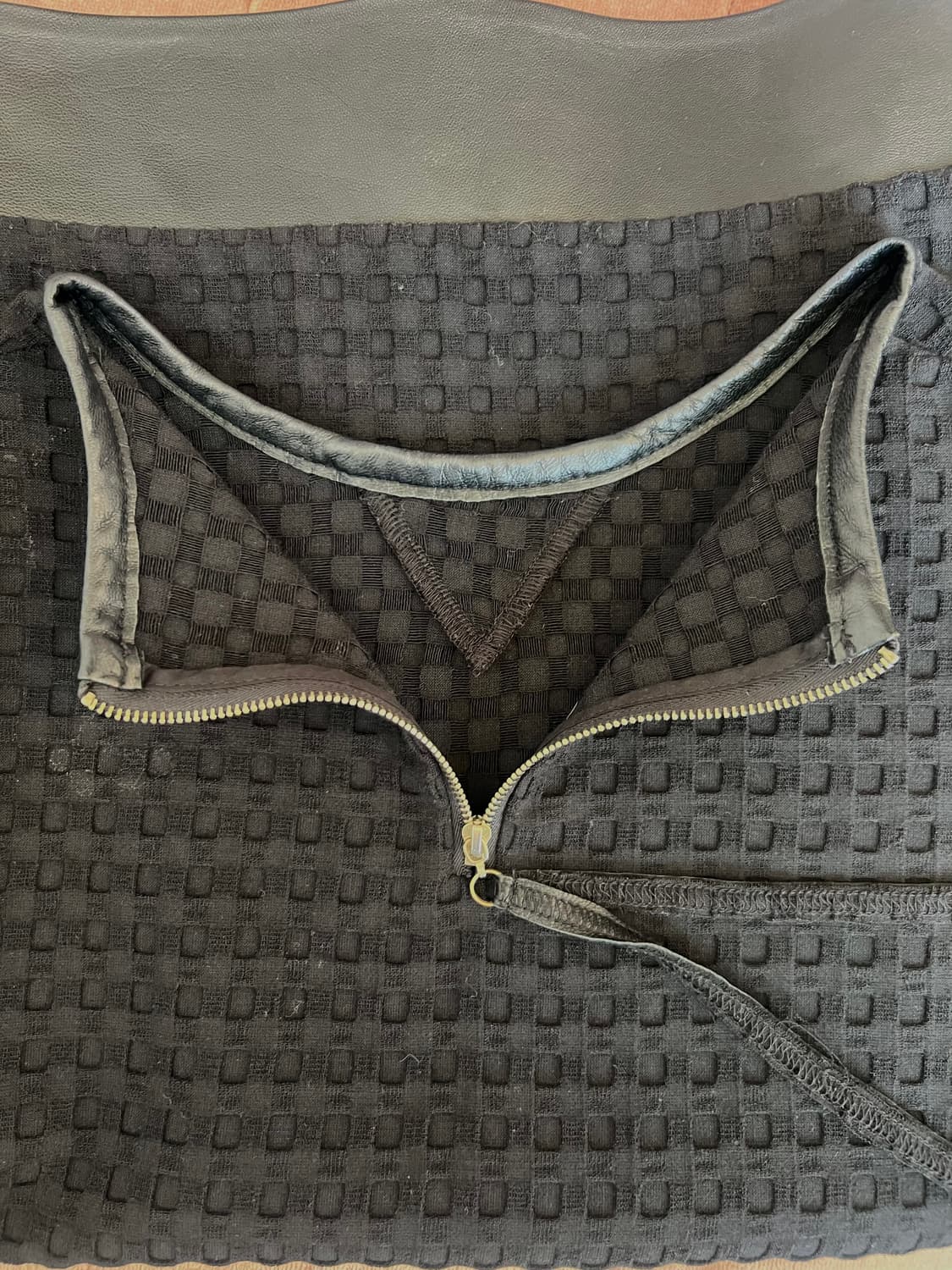 수입보세 여성 블랙 양가죽배색티셔츠 라운드티셔츠 상품이미지4