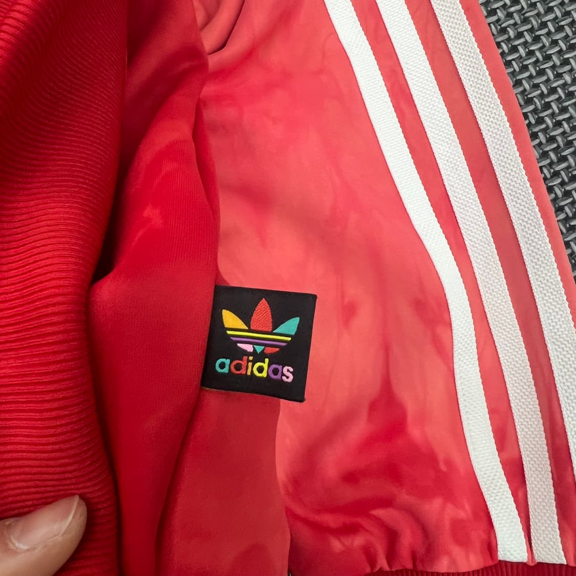 아디다스 퍼렐윌리엄스 타이다이 져지 상품이미지3