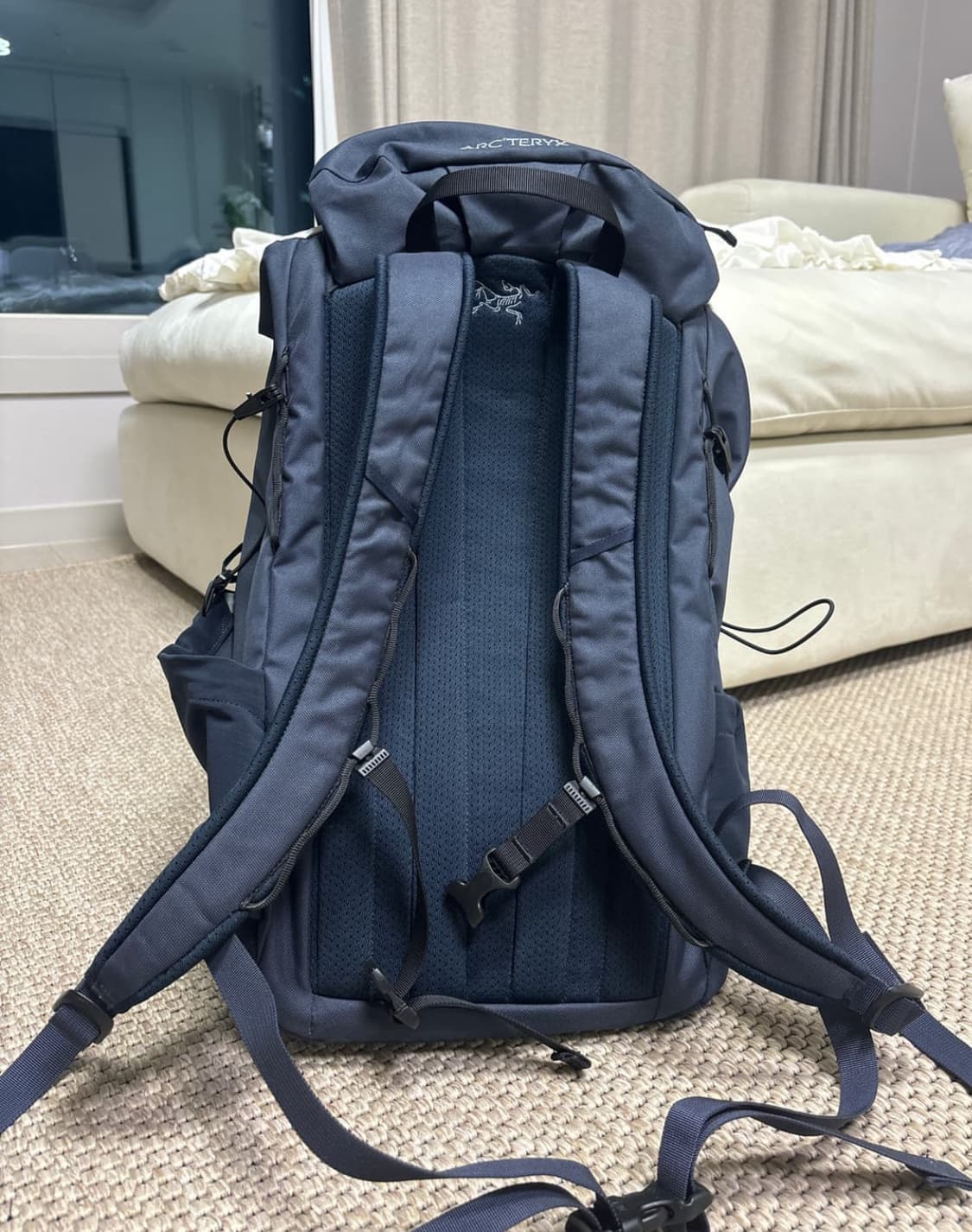 아크테릭스 맨티스 20 블랙 사파이어 백팩 상품이미지3