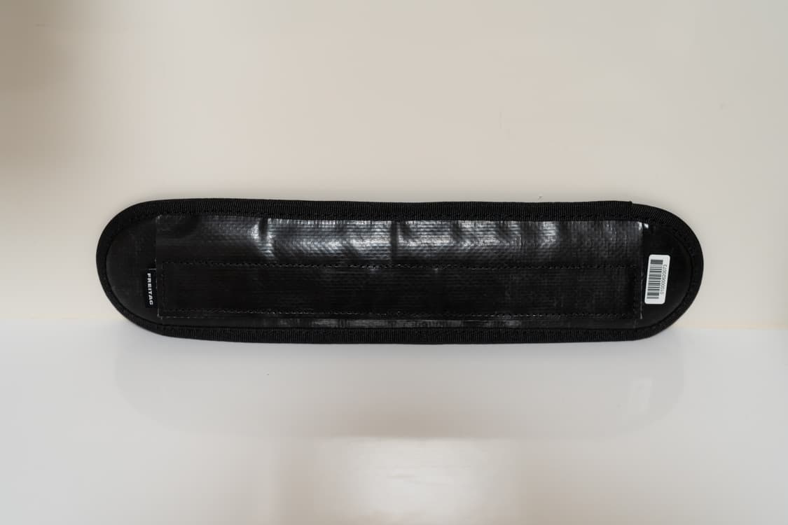 프라이탁 F03 숄더패드 올블랙 미사용품 상품이미지1