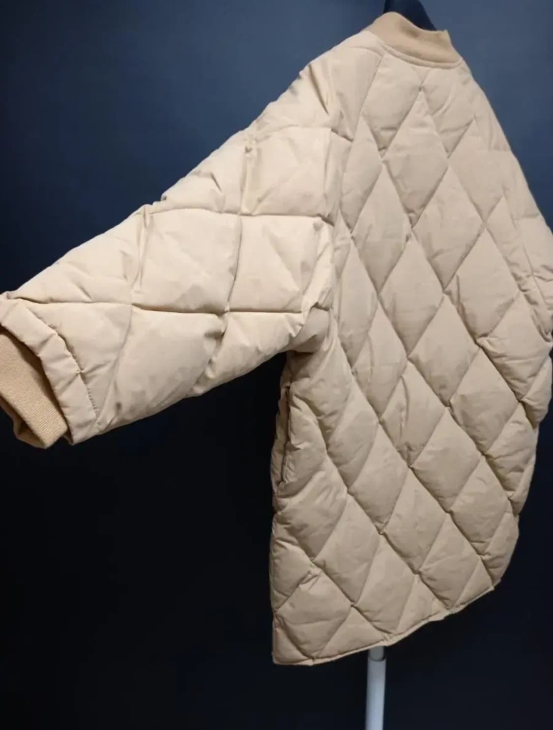 커밍스텝 박시루즈핏 롱 누빔 패딩 F 상품이미지5