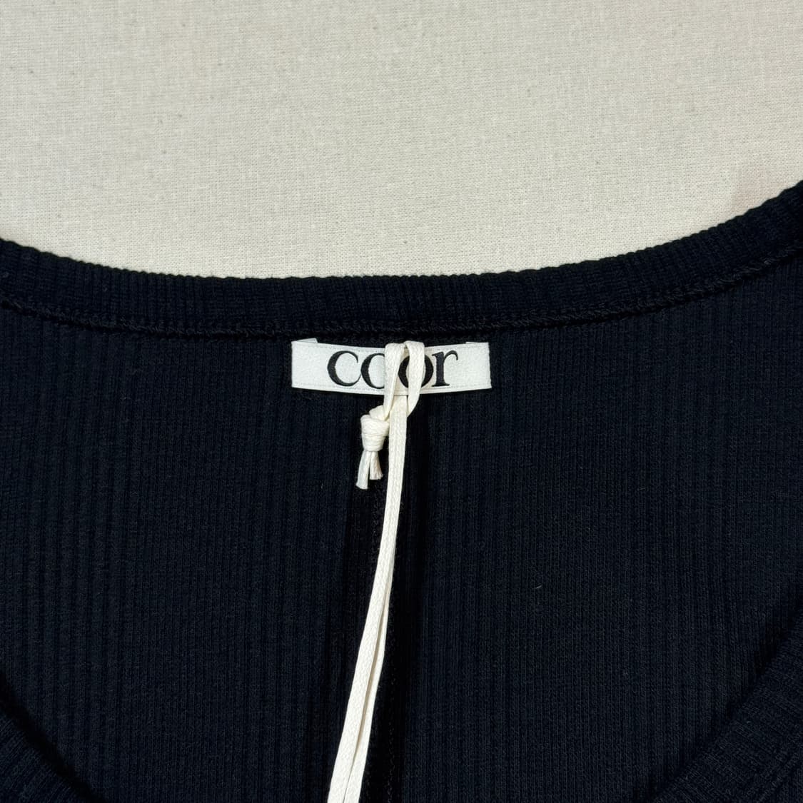 M) COOR 쿠어 골지 슬리브리스 나시 블랙 상품이미지6