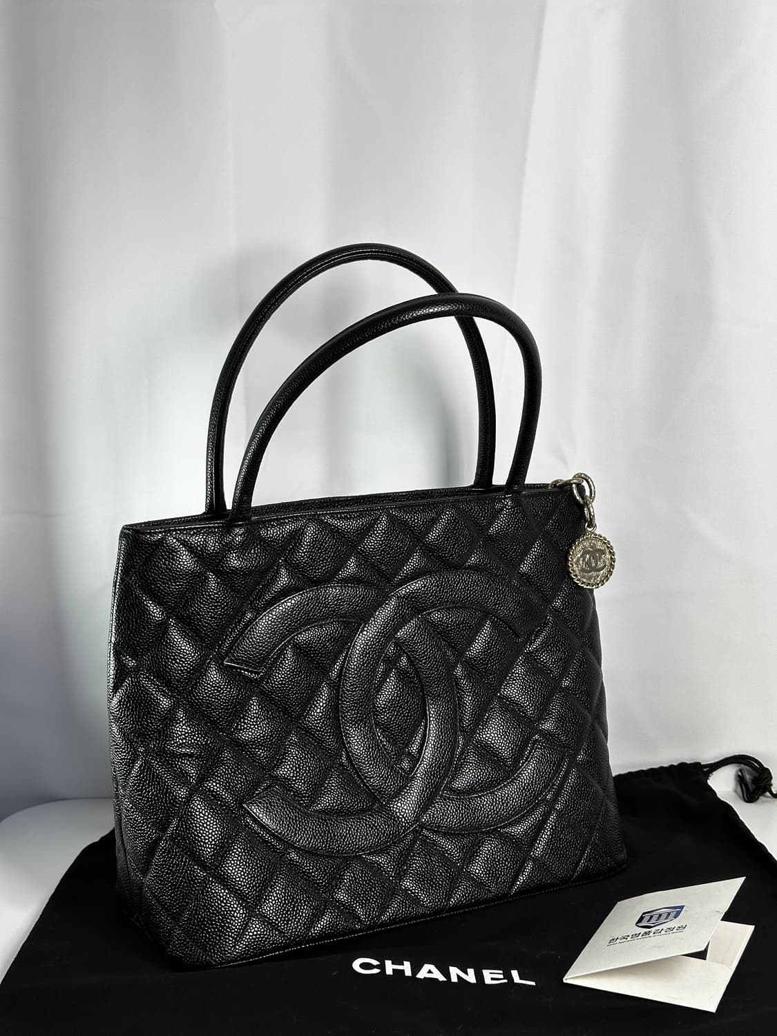 Chanel 샤넬 메달리온 토트백 / 코인백 상품이미지8