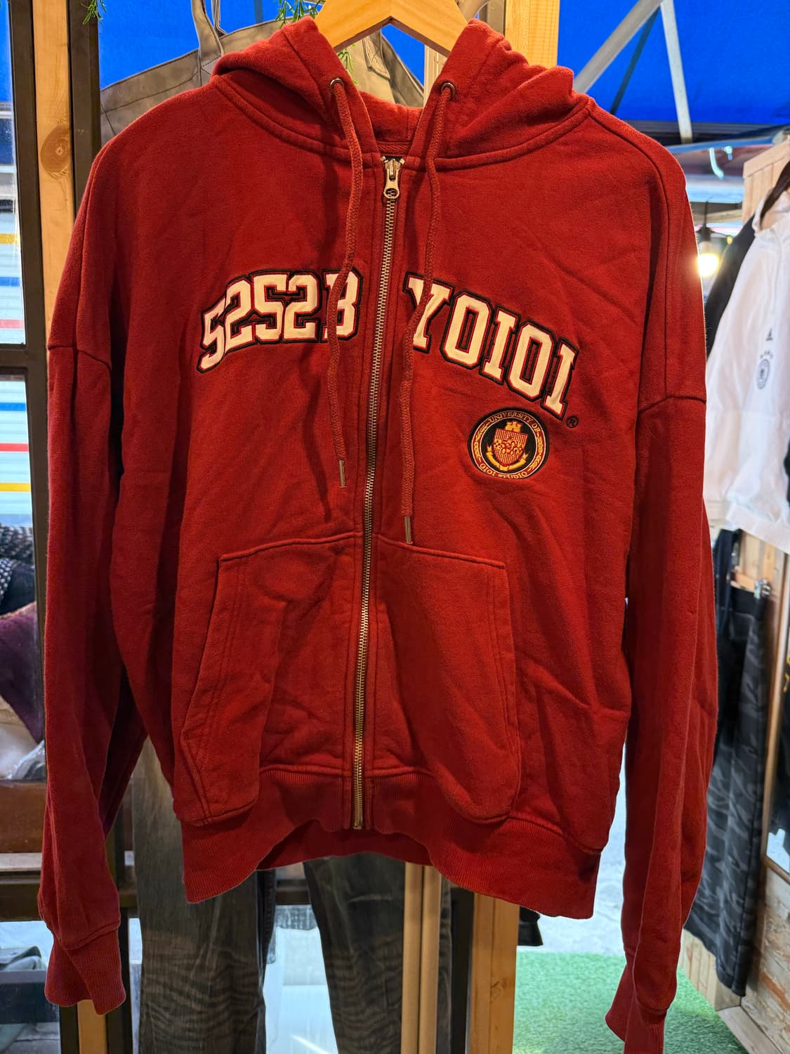 오아이오아이 버건디 후드집업 상품이미지1