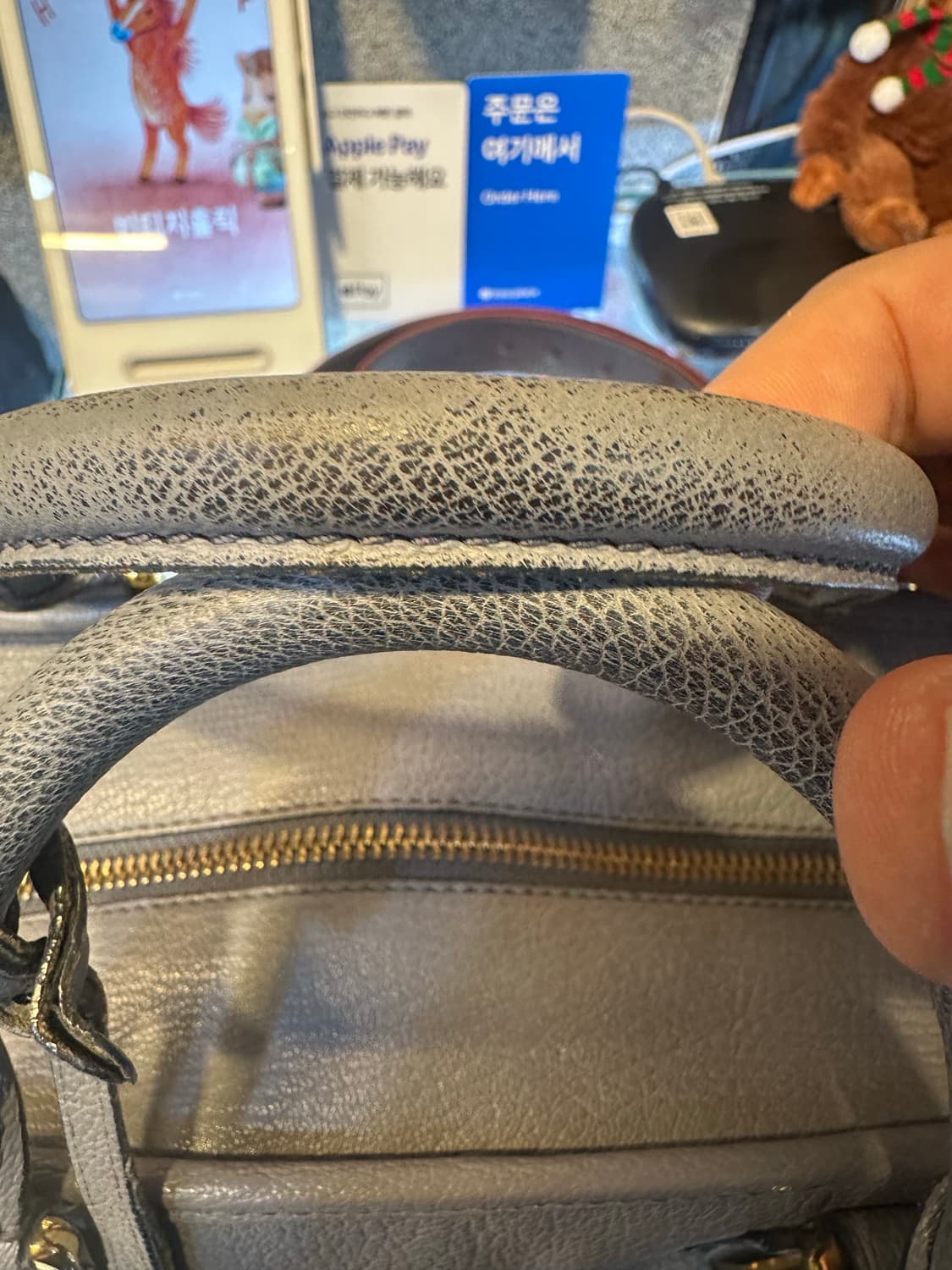 로에베 아마조나 그레이 가방 상품이미지4