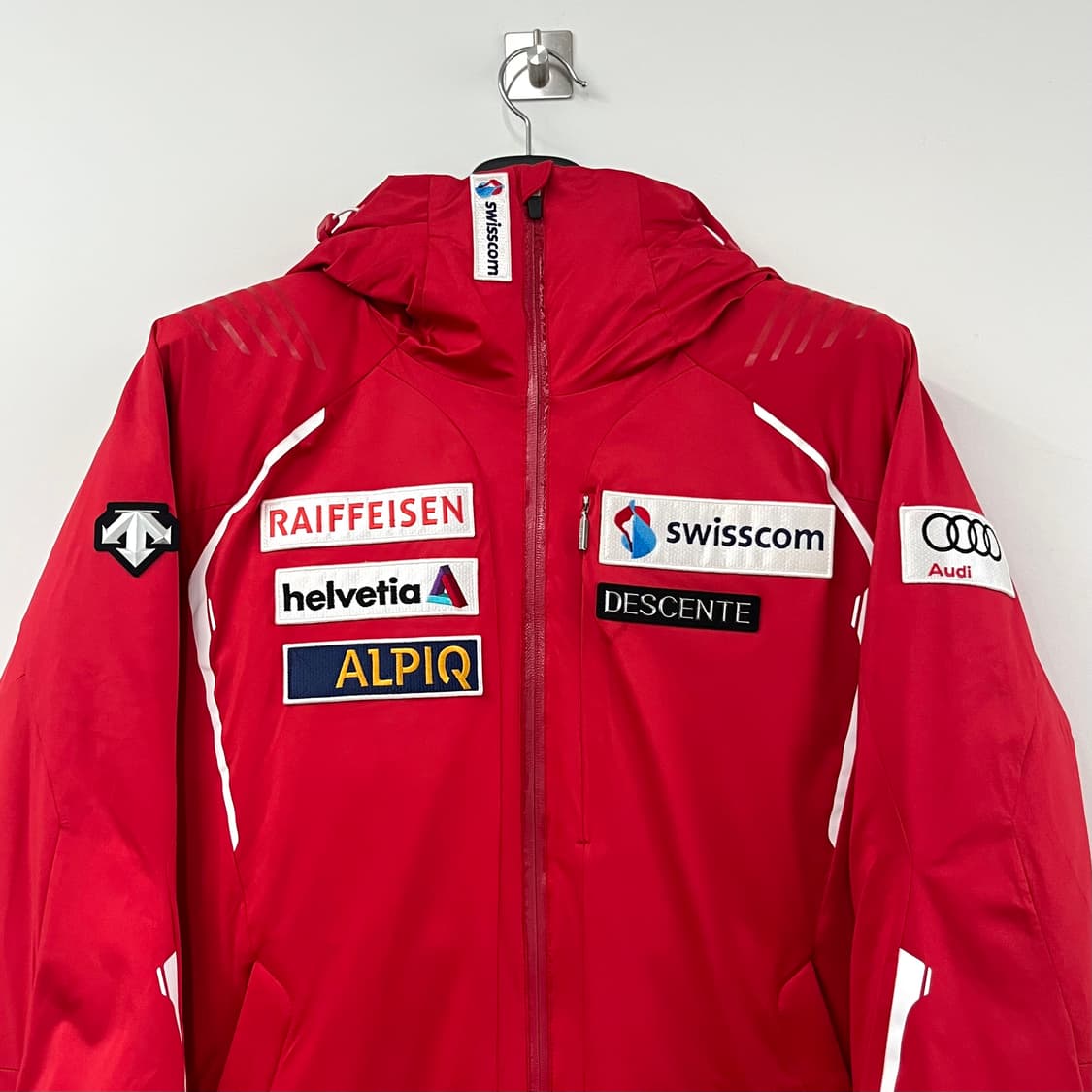 데상트 아우디 스위스 스키팀 헤비 덕다운 패딩 점퍼 상품이미지4