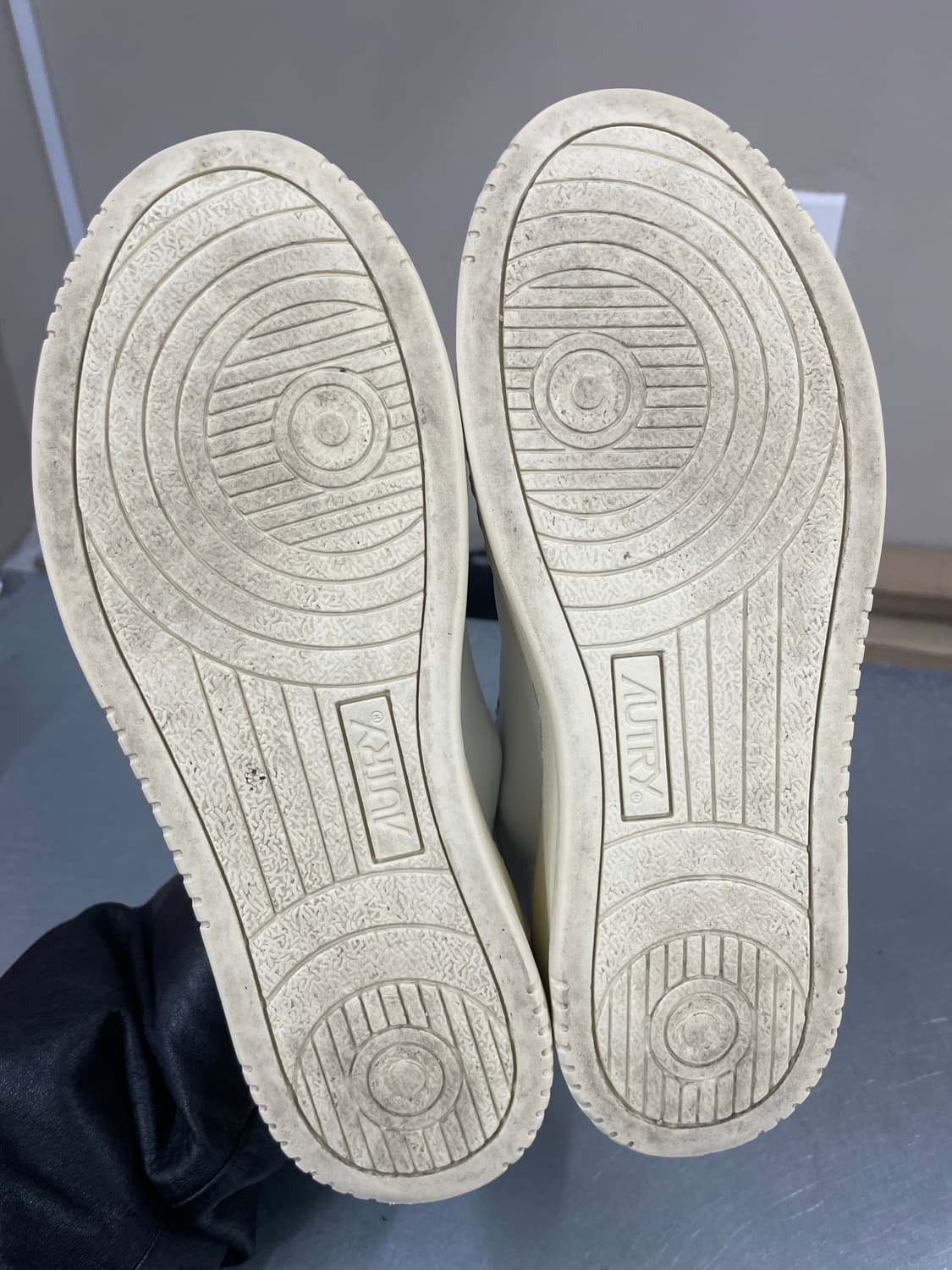 오트리 메달리스트 스니커즈38 상품이미지6