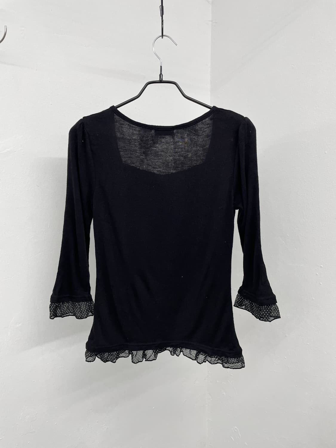 블랙 버튼 도트 프릴 탑 상품이미지6