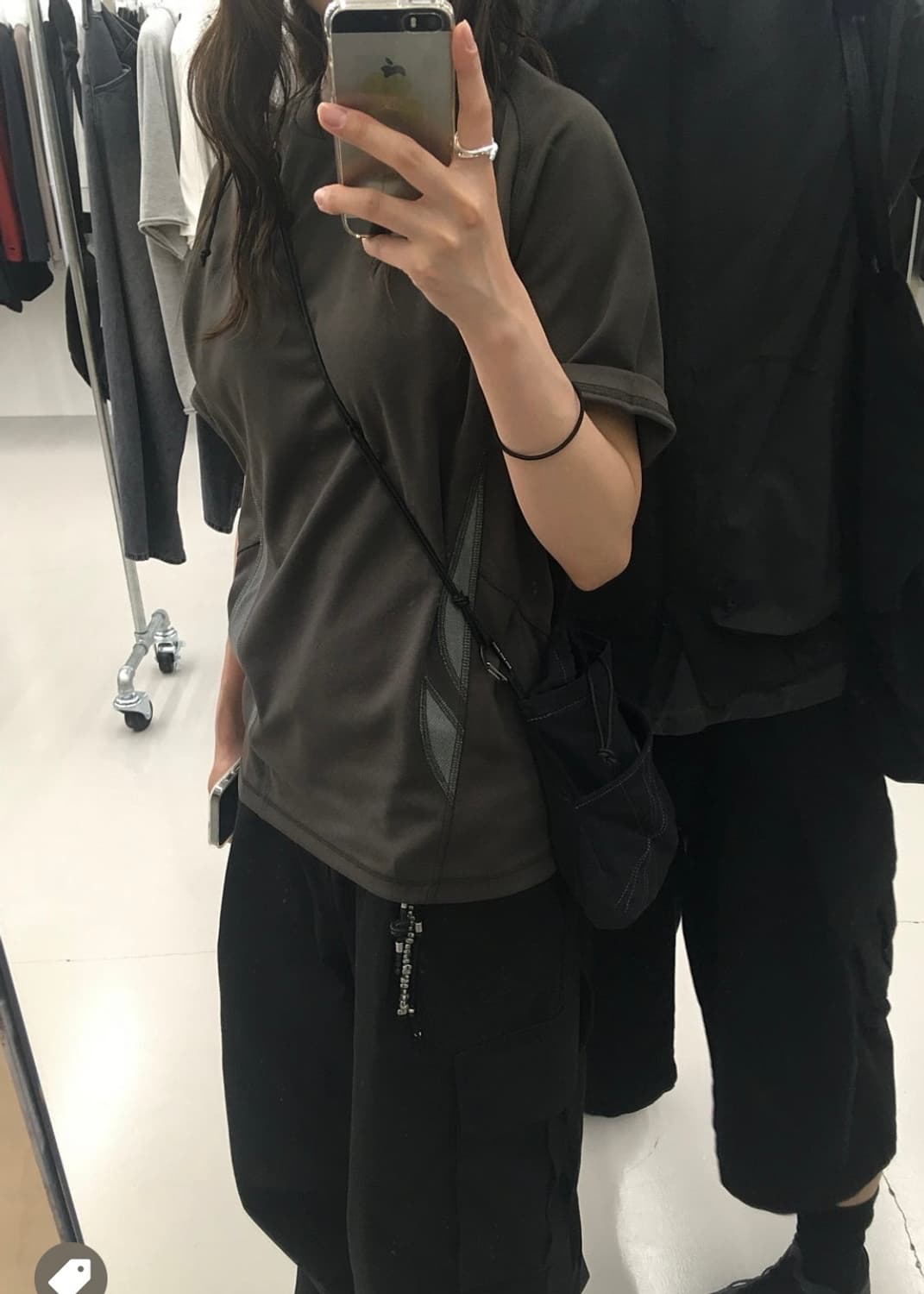 산산기어 팔로잉 패널 티셔츠 상품이미지3