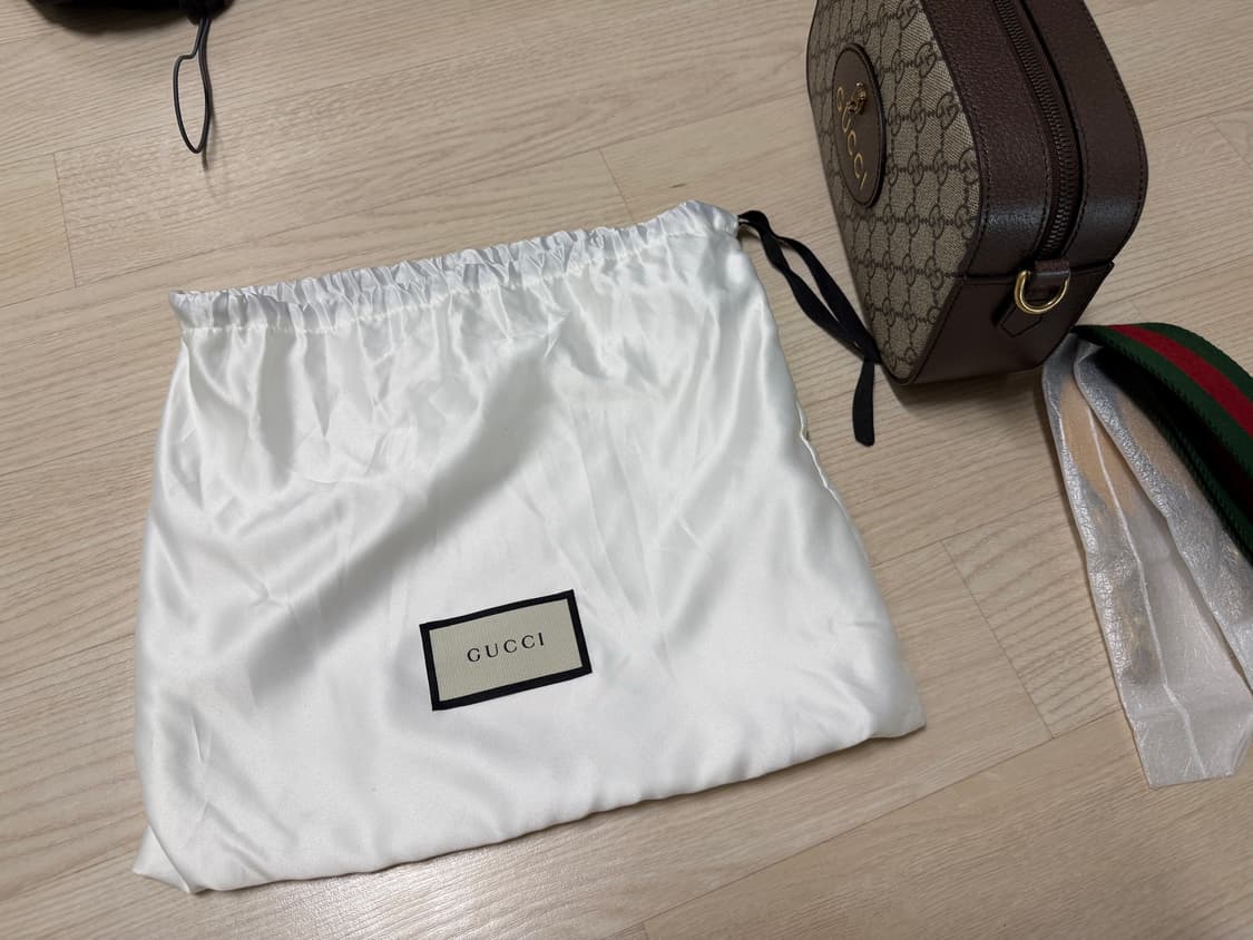 구찌 네오 빈티지 GG 슈프림 크로스백 상품이미지10
