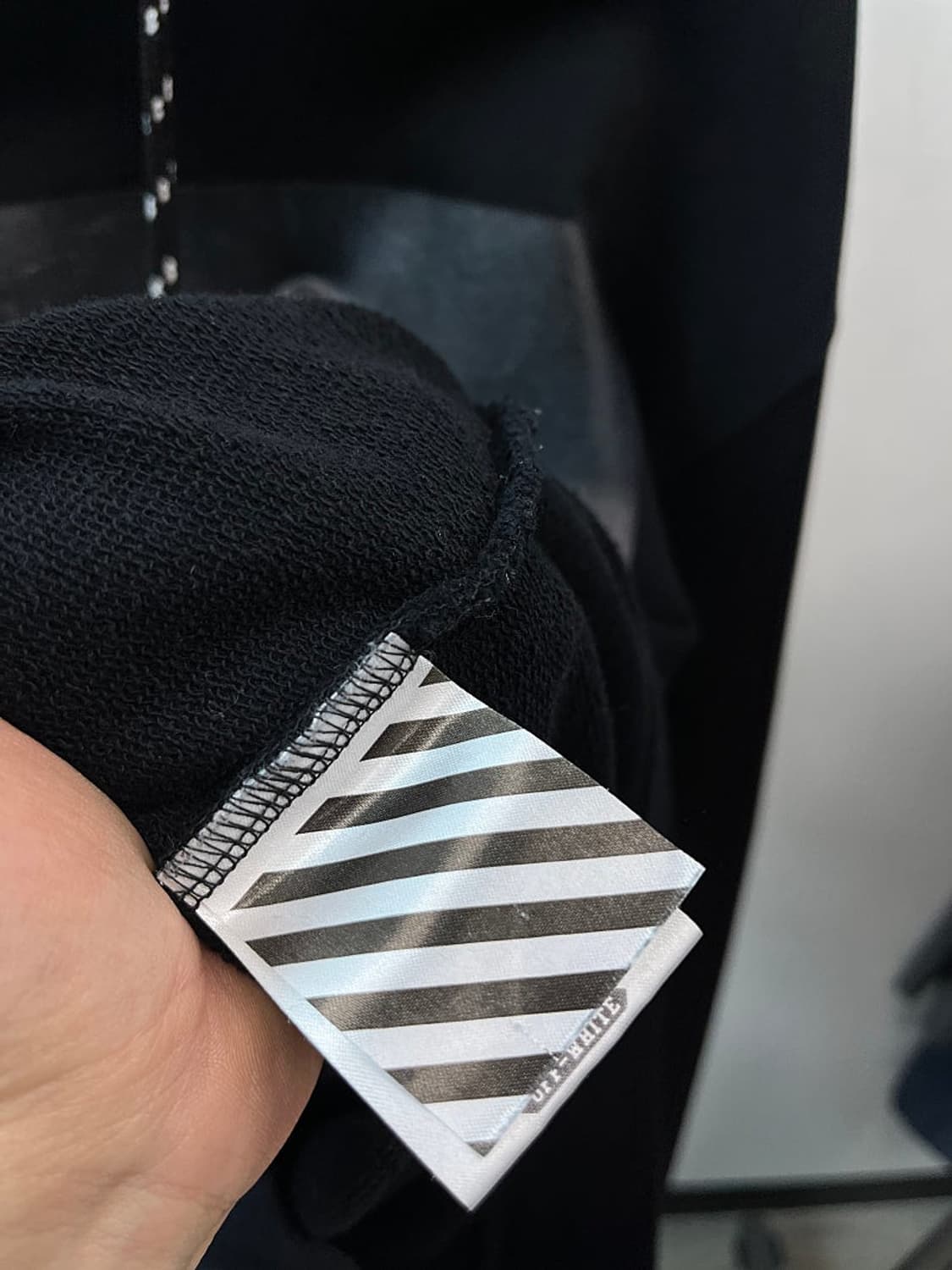 100-105) 오프화이트 카라바조 후드티  상품이미지8