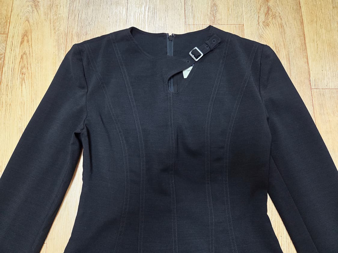 해바이해킴(HAE BY HAEKIM) 컷아웃 볼륨원피스 55 상품이미지6