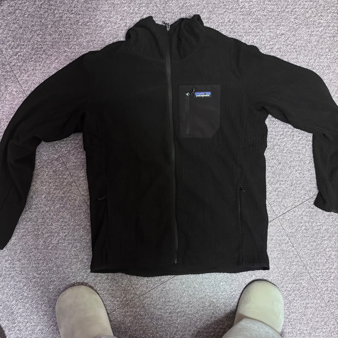 파타고니아 r1 에어후드집업 상품이미지1