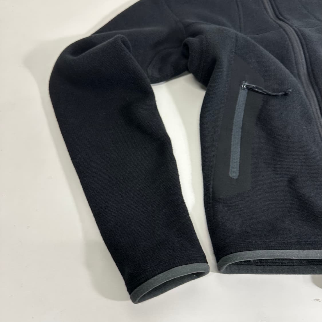 우먼XS-S 아크테릭스 블랙 팔로고 폴라텍 플리스 집업 자켓 상품이미지3