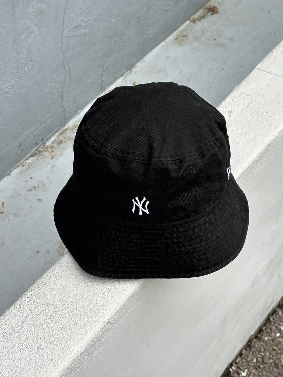 [M-L] 뉴에라 뉴욕양키스 스몰로고 블랙 버킷햇 모자 상품이미지1