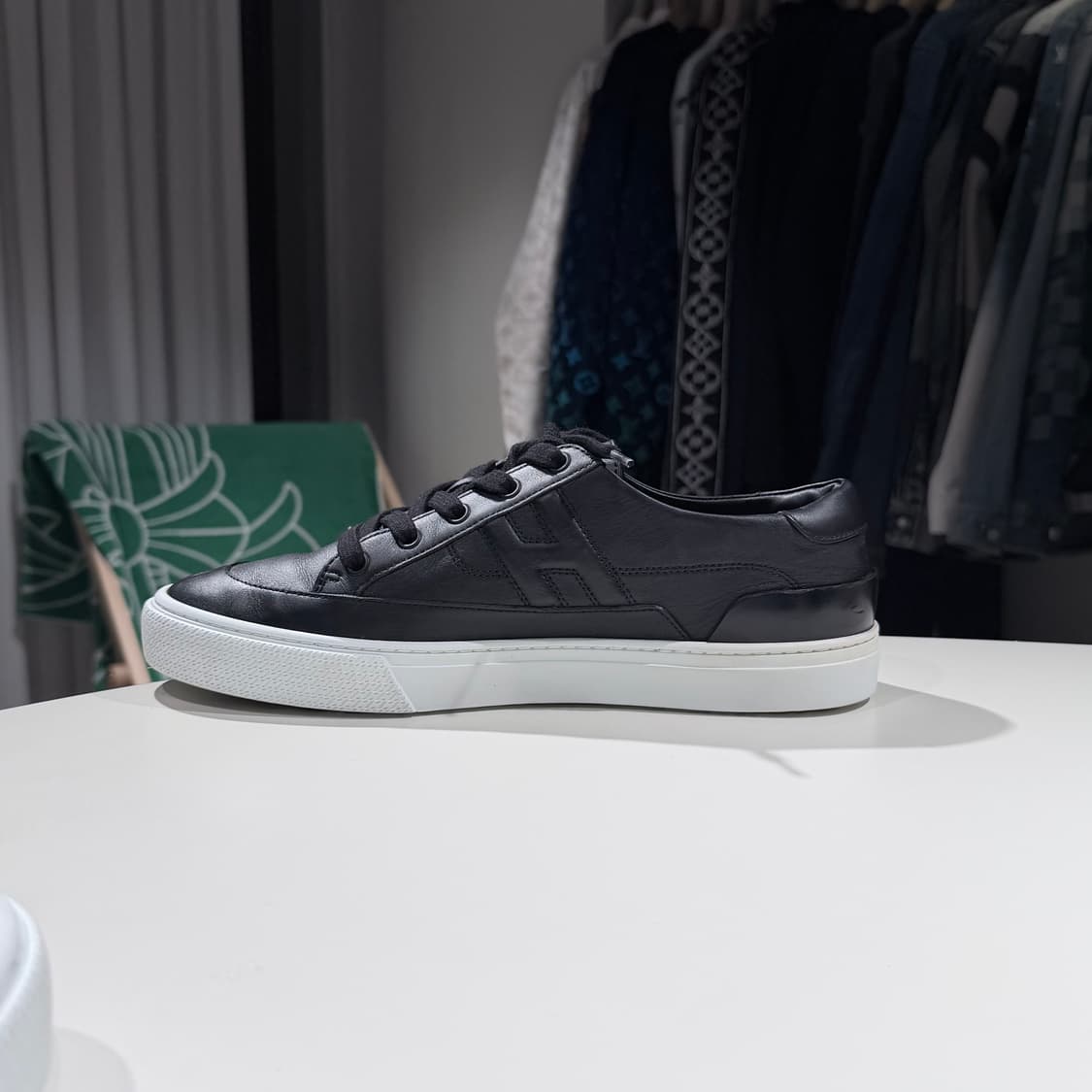 41.5 / 에르메스 딥 블랙 카프스킨 레더 스니커즈 상품이미지5