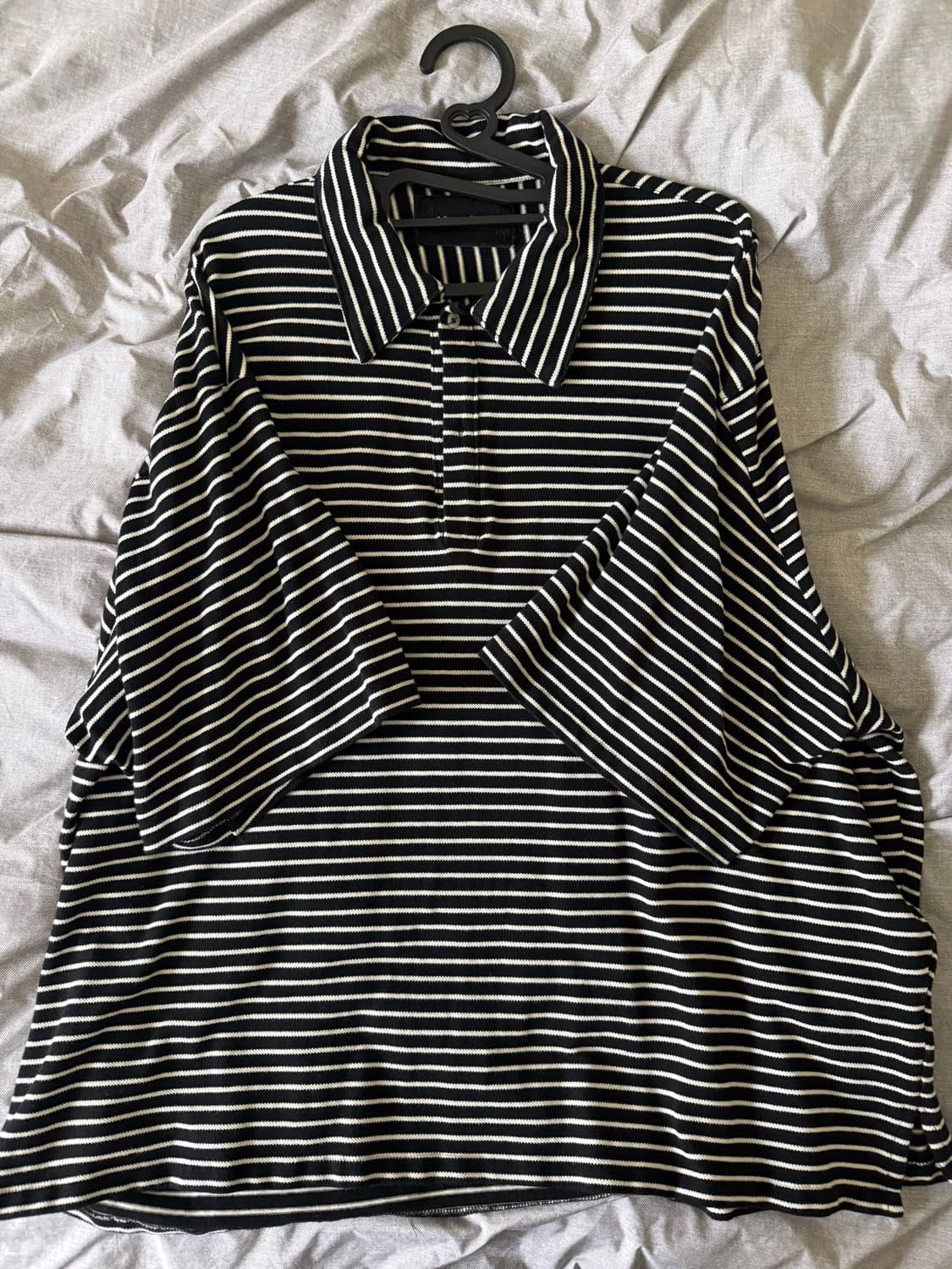 카미엔 스트라이프 폴로 블랙 상품이미지2