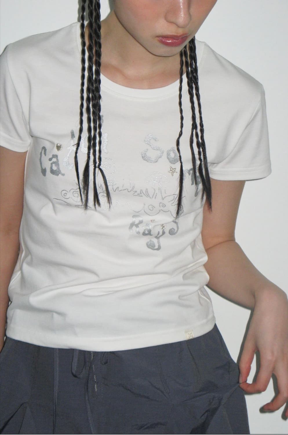 타입서비스 catch embroidery T shirt off white 상품이미지1