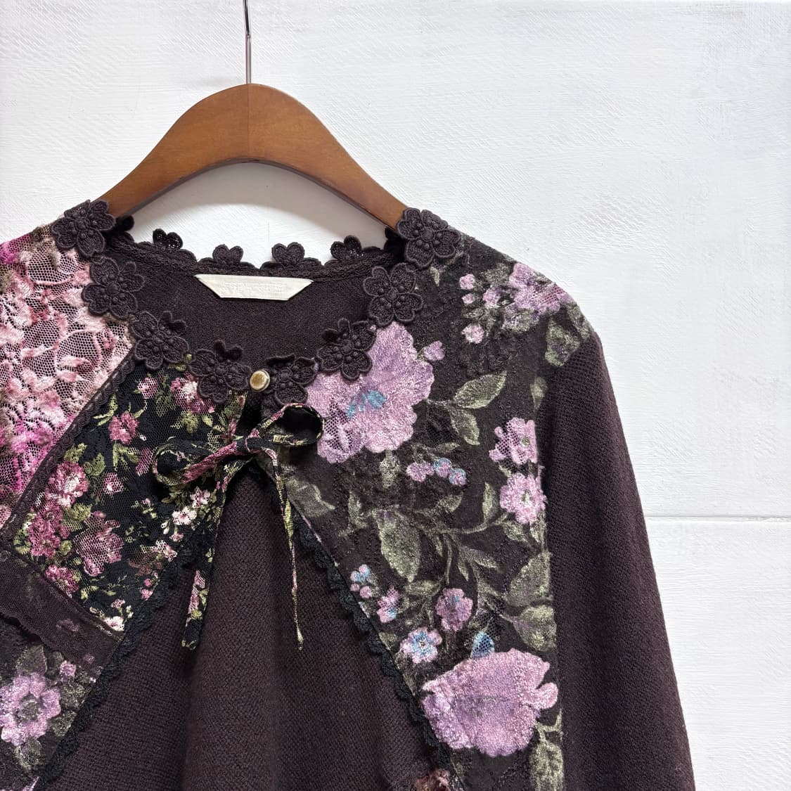 플라워 레이스 패치 브라운 블라우스 JPN 상품이미지2