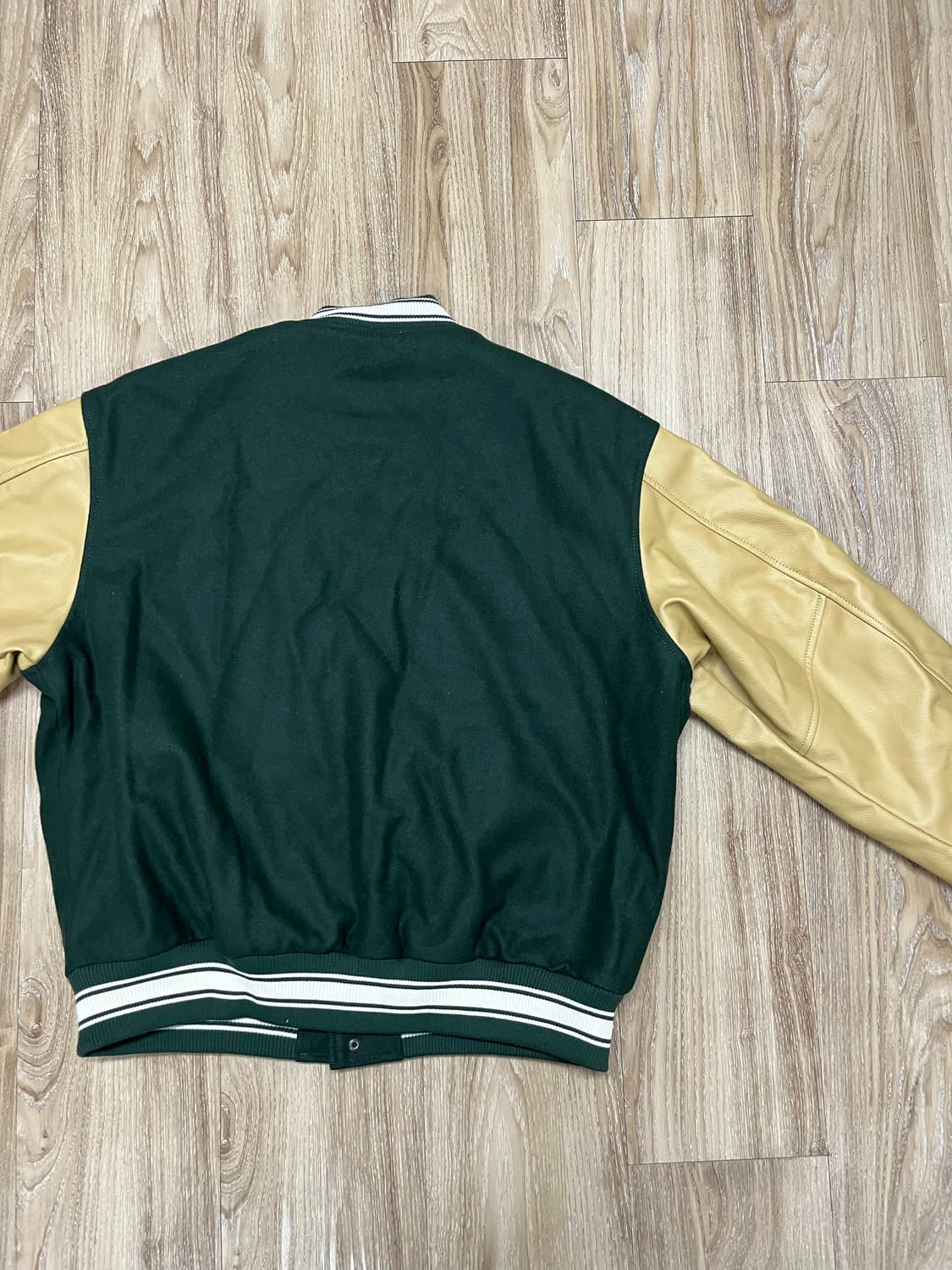 (새상품) 후아유 바시티 자켓 XL 상품이미지4