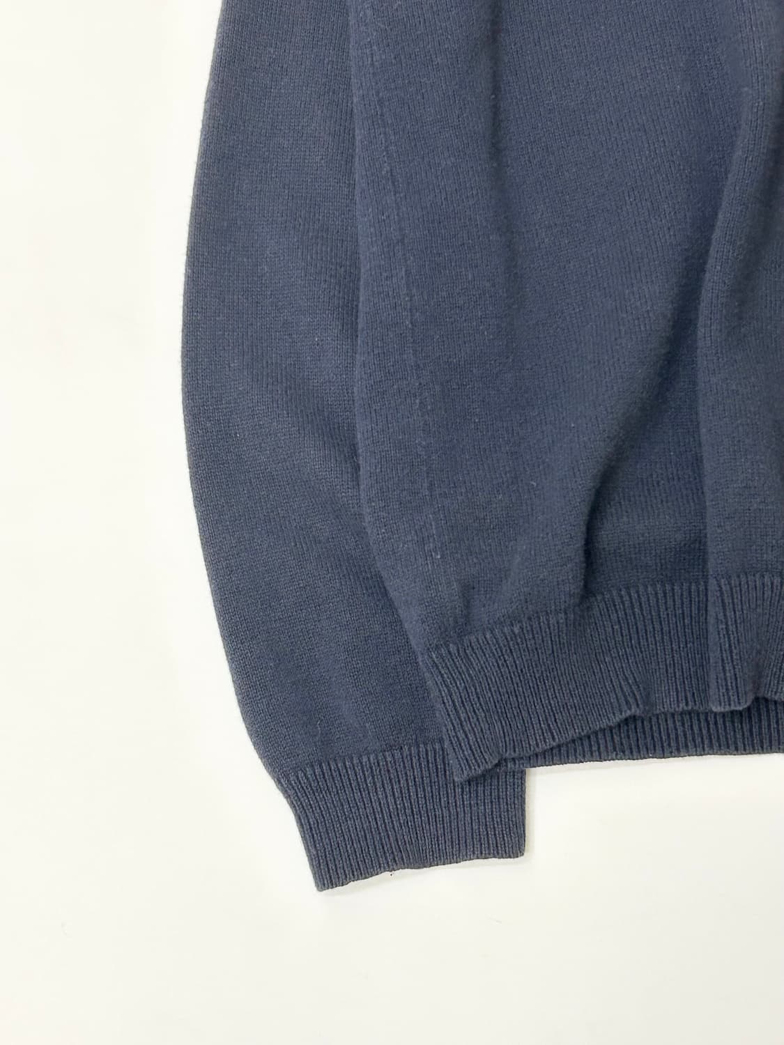 Armani Exchange 아르마니 익스체인지 데미지드 니트 상품이미지5