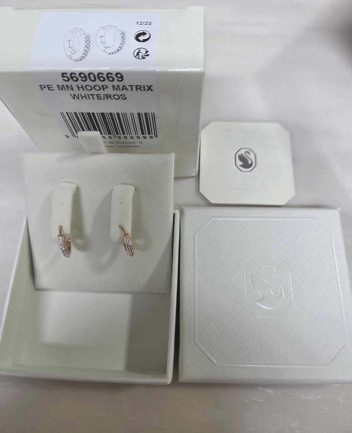 새제품)스와로브스키 후프 귀걸이 정품 상품이미지7