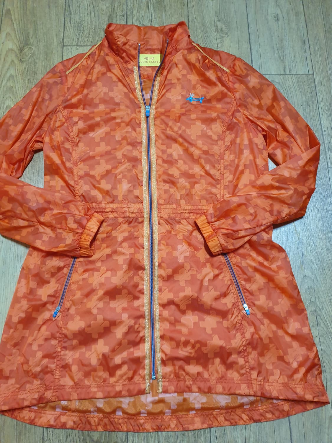 1218 루이까스텔 바람막이 100 사이즈입니다 상품이미지2