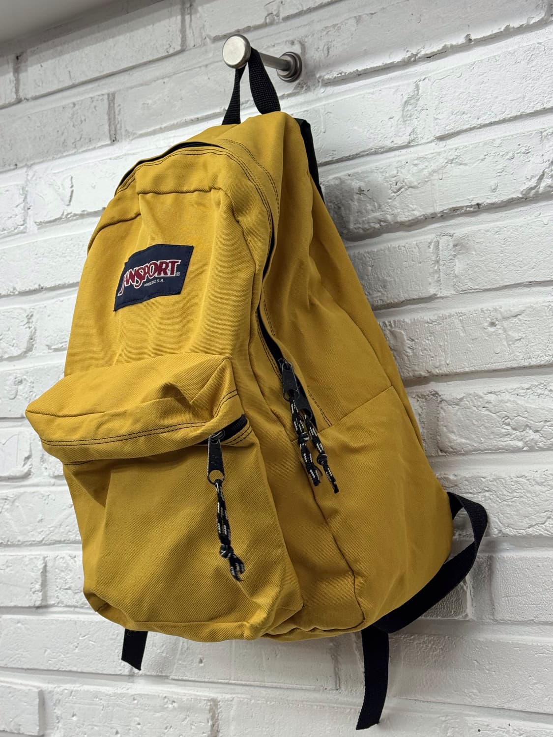 잔스포츠 옐로우 백팩 상품이미지3