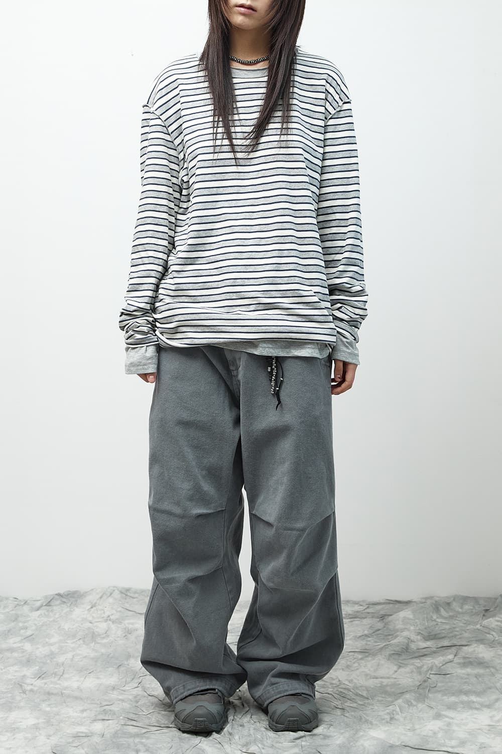 해칭룸 Two Face Stripe Tee 그레이 상품이미지2