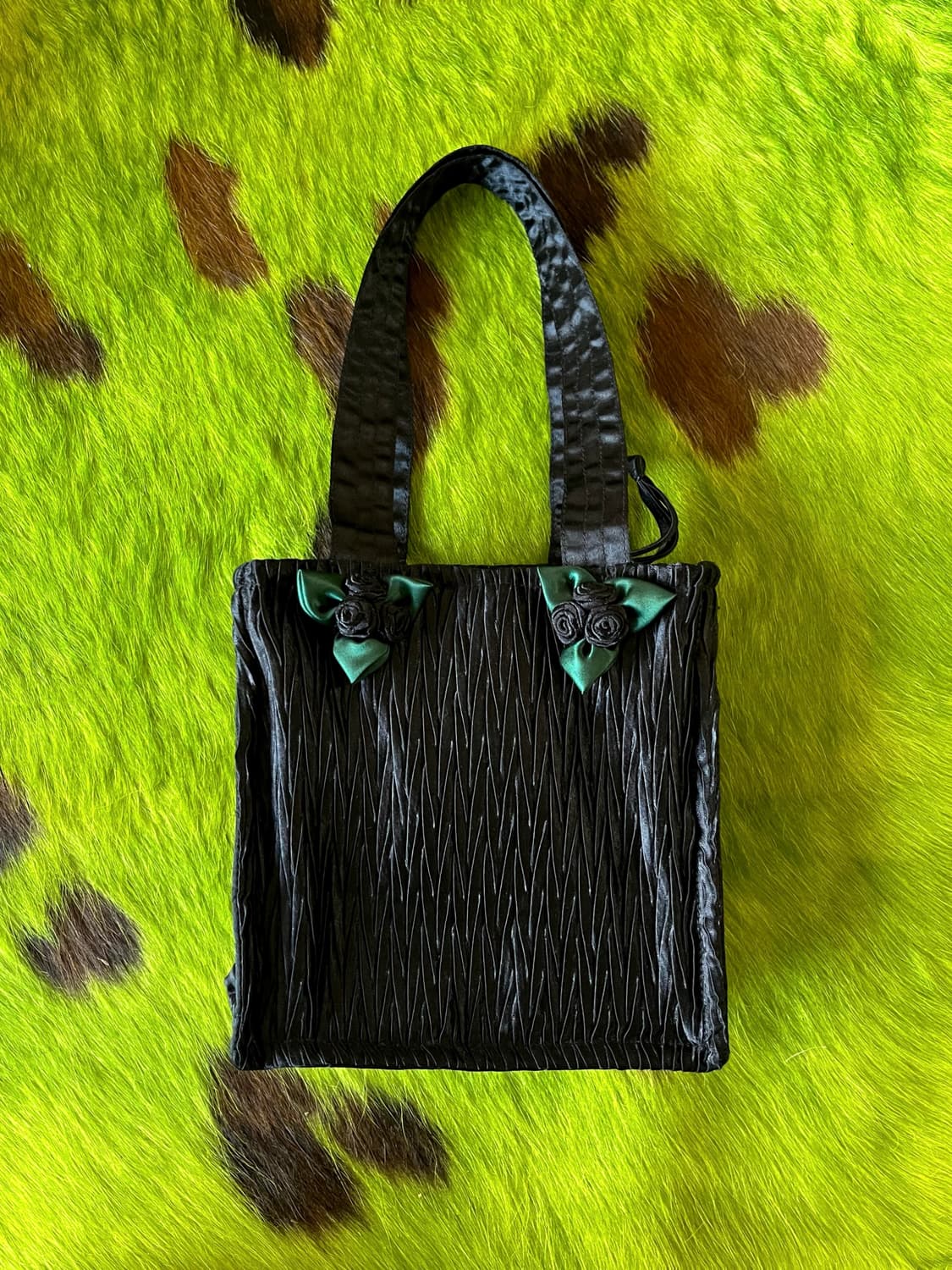 JPN Vintage 3D Black Rose Satin Tote Bag 상품이미지2