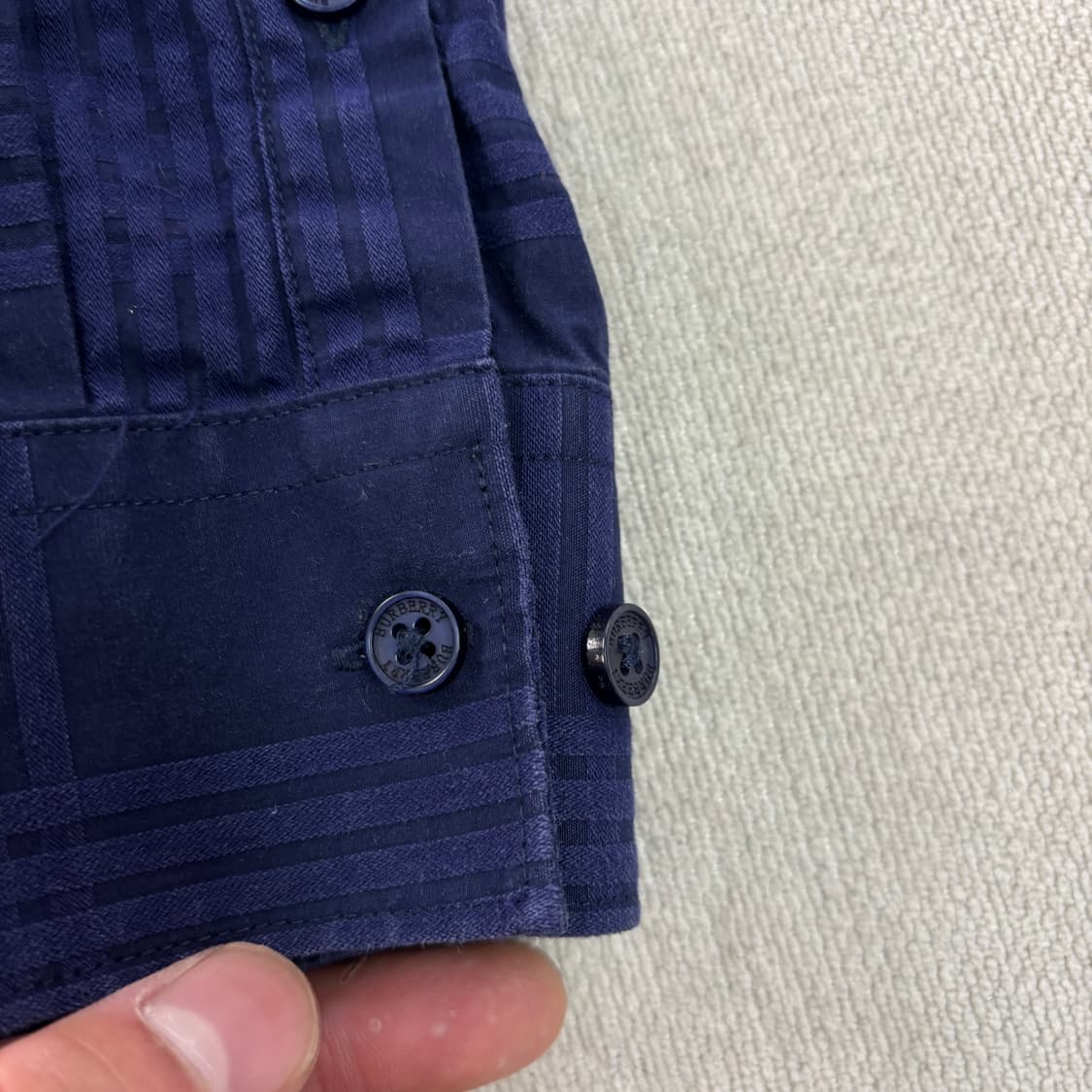 100 버버리 기마로고 체크 패턴 셔츠  상품이미지4