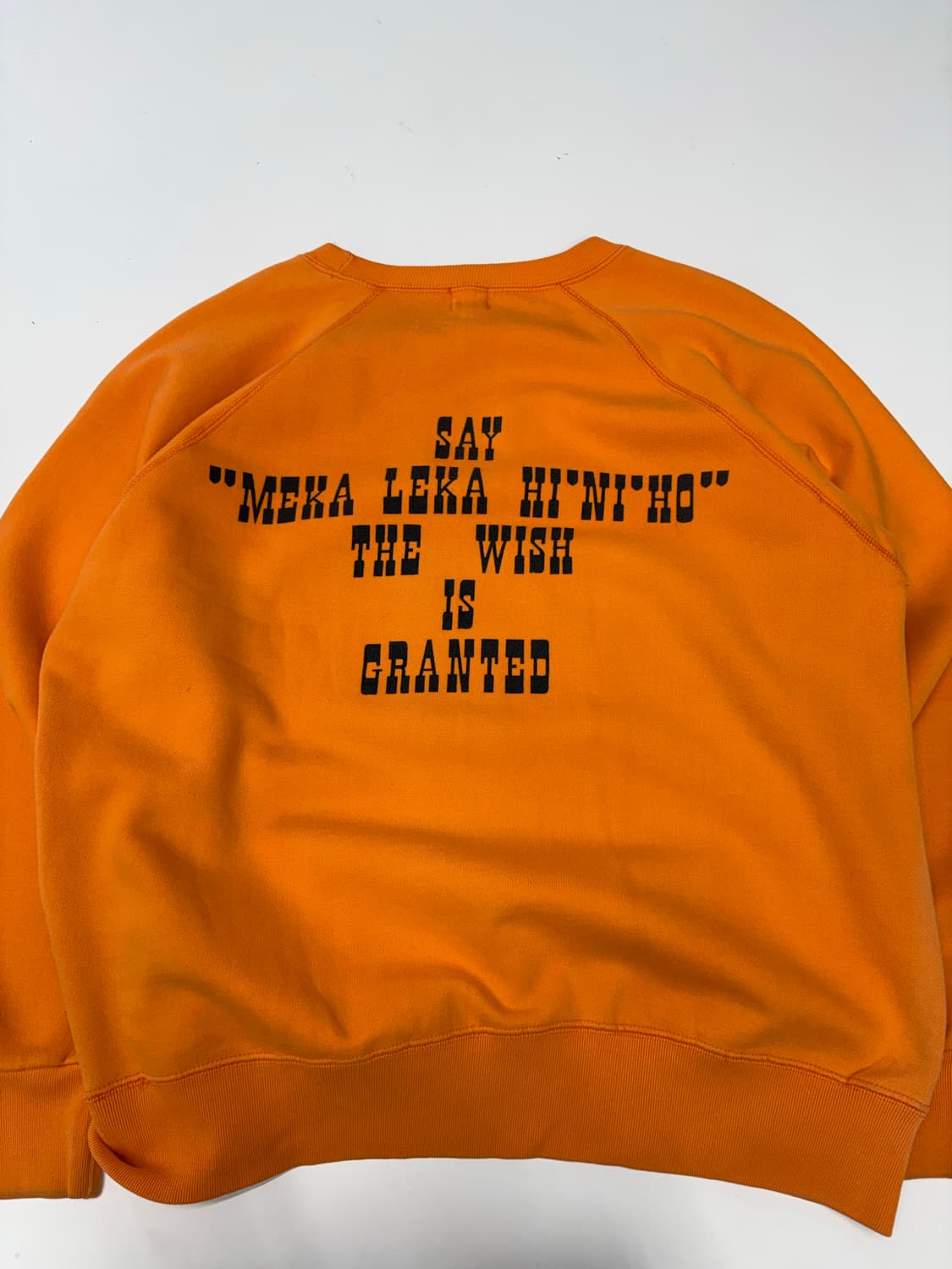 에이프 00s 마일로 오렌 스웻셔츠 상품이미지6