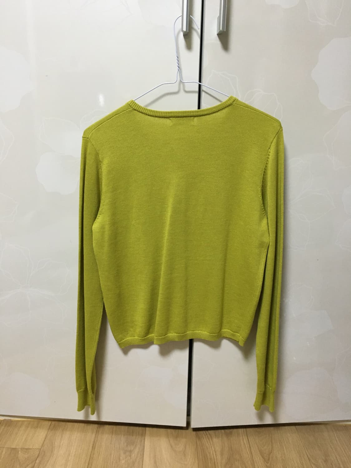 룩캐스트 사라버튼니트가디건 올리브그린 상품이미지5