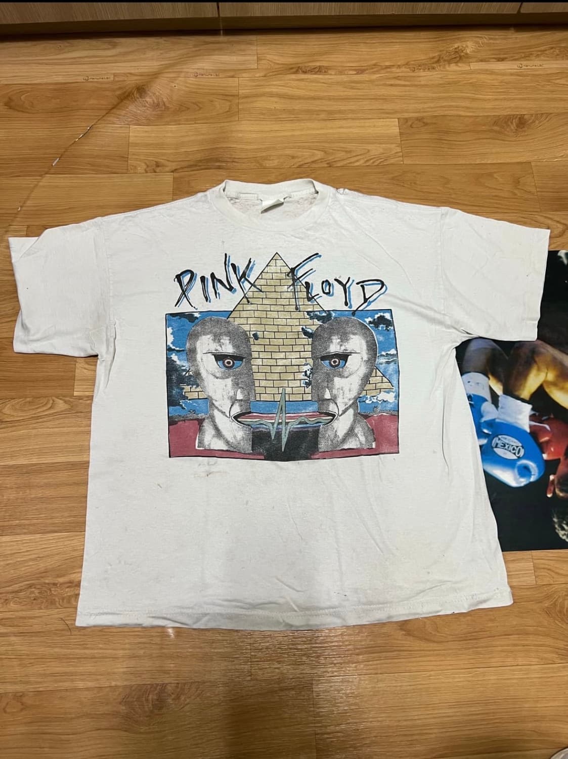 90s pink floyd t shirt thrashed 상품이미지1