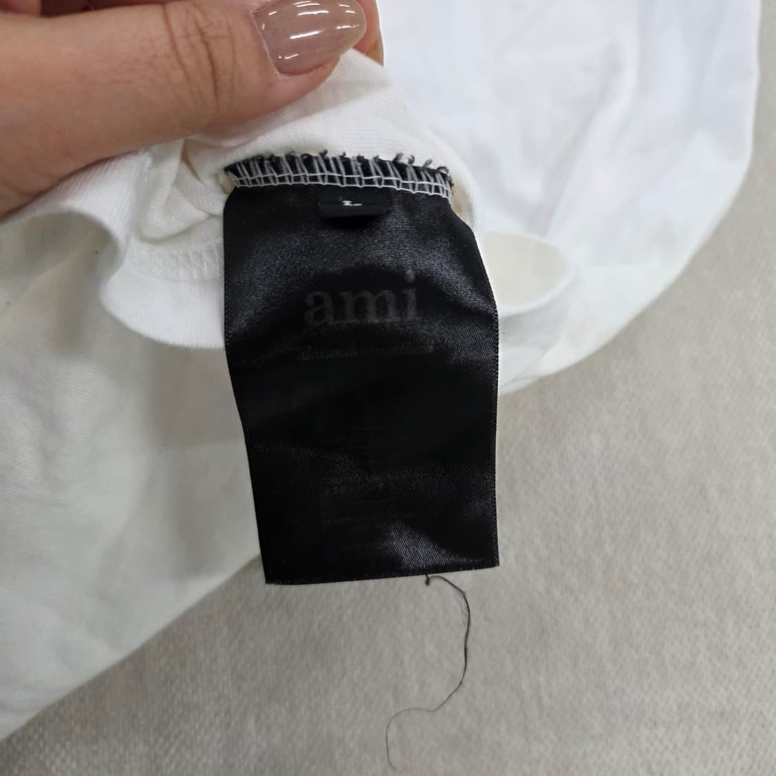 [L] 고급 빅하트 로고 자수 반팔티 0213J 상품이미지4