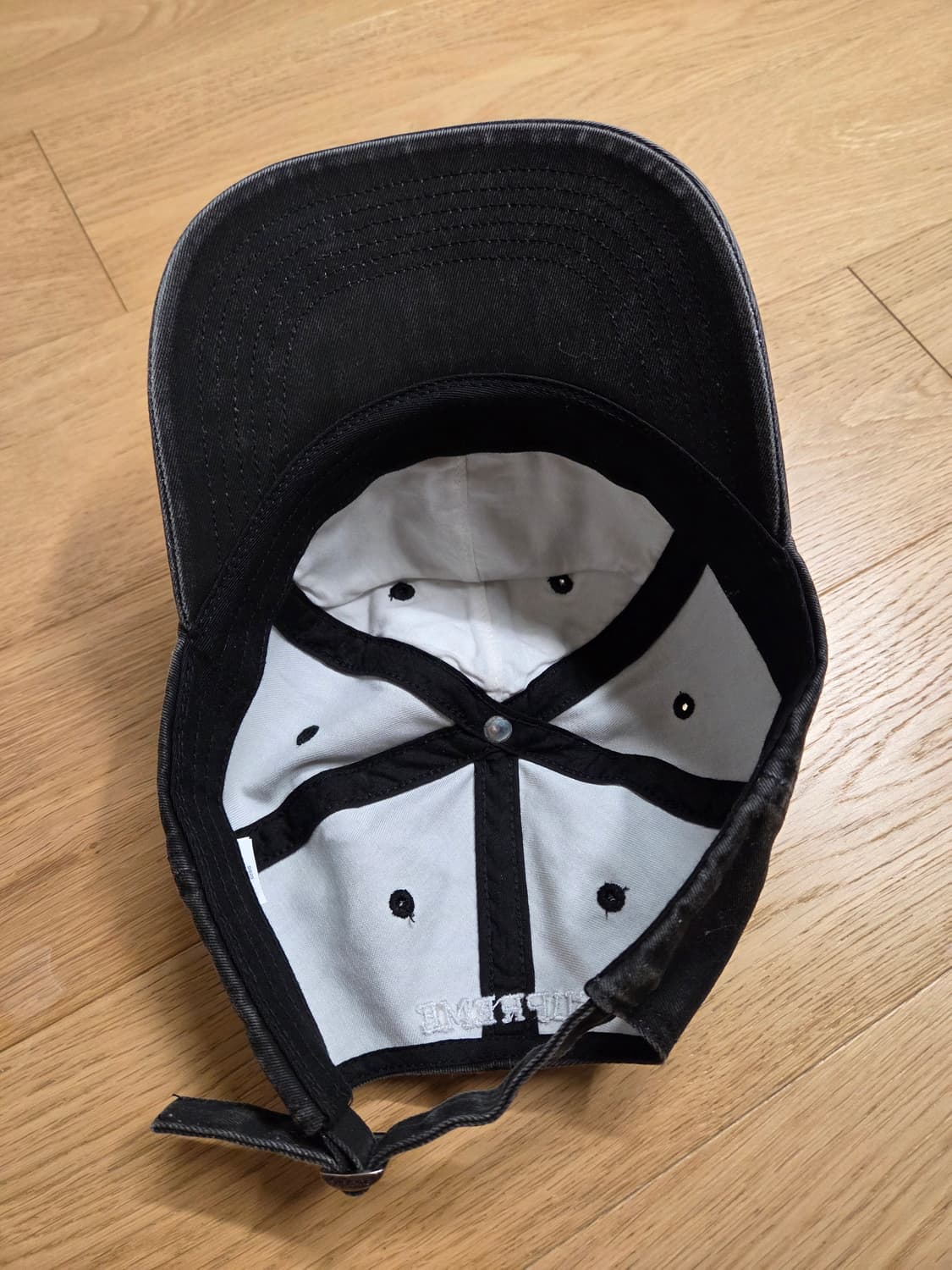 슈프림 피그먼트 코티드 S 로고 6-패널 블랙 - 25SS 상품이미지5