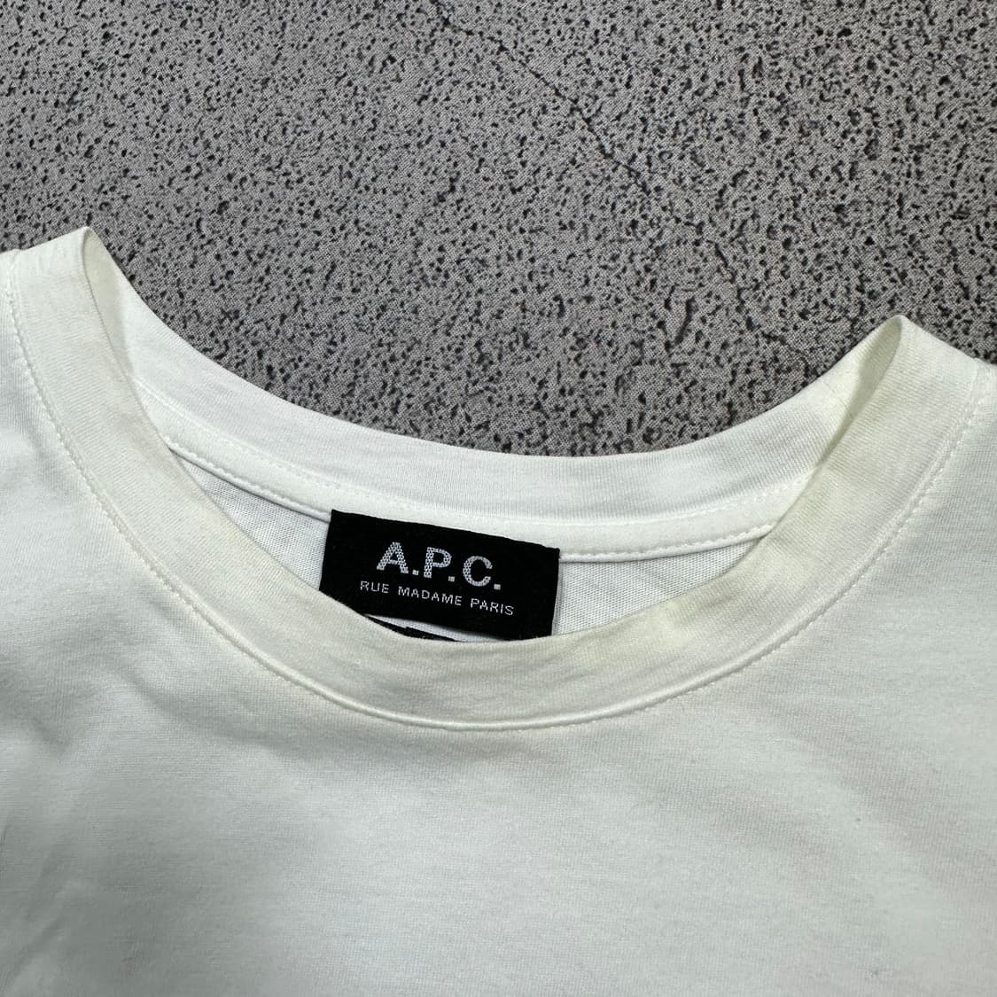 ✨ (바배) 아페쎄 미니멀 시그니처 만팔티  상품이미지5