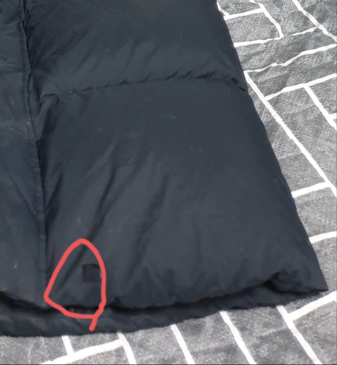 데상트 구스다운 혜비 벤치파카 롱패딩 블랙 (90) 상품이미지7