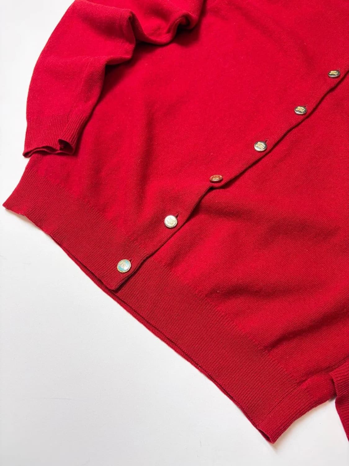 버버리 90's 금장 니트 가디건 PN9227 상품이미지4