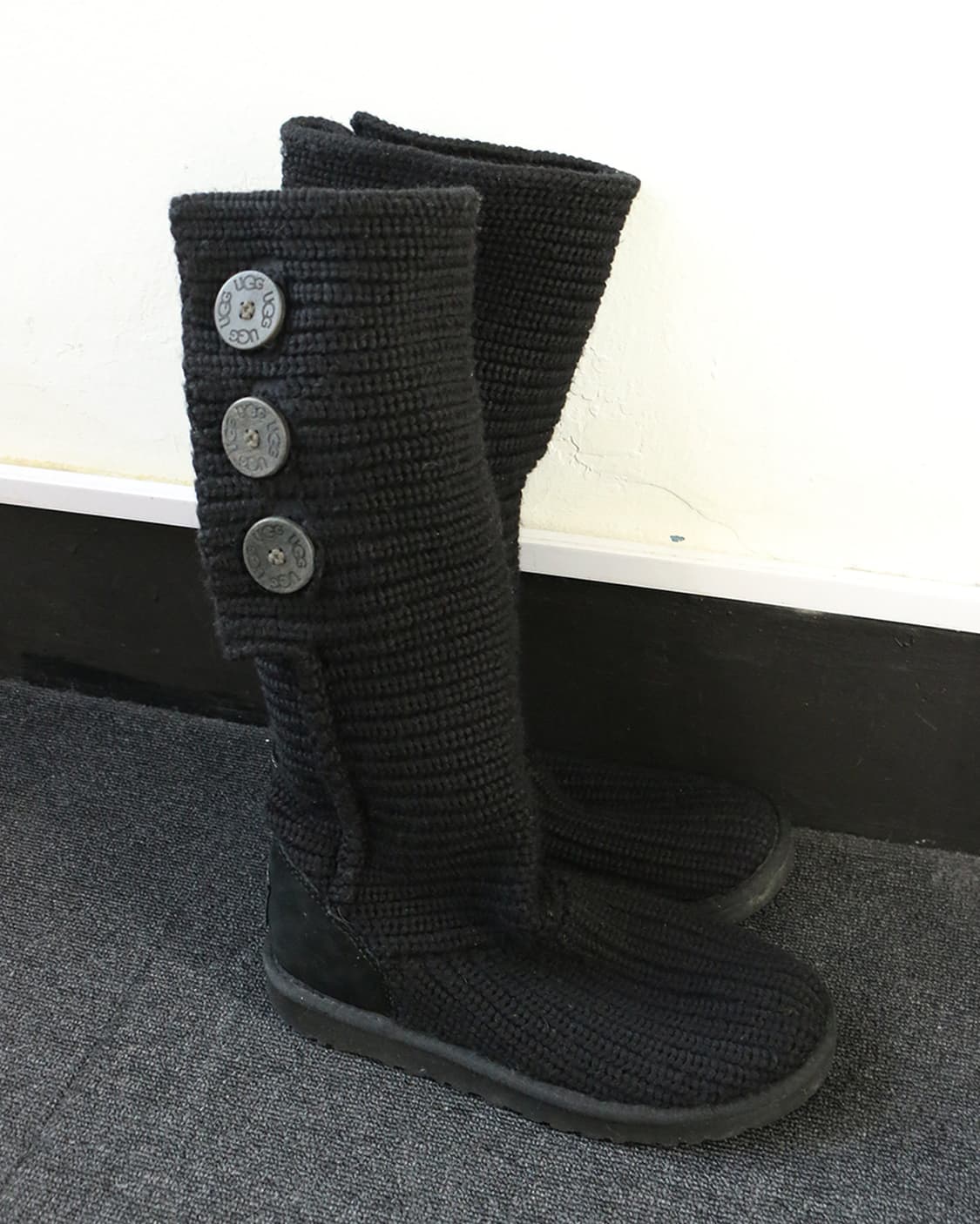 어그 카디 블랙 니트 부츠  상품이미지4