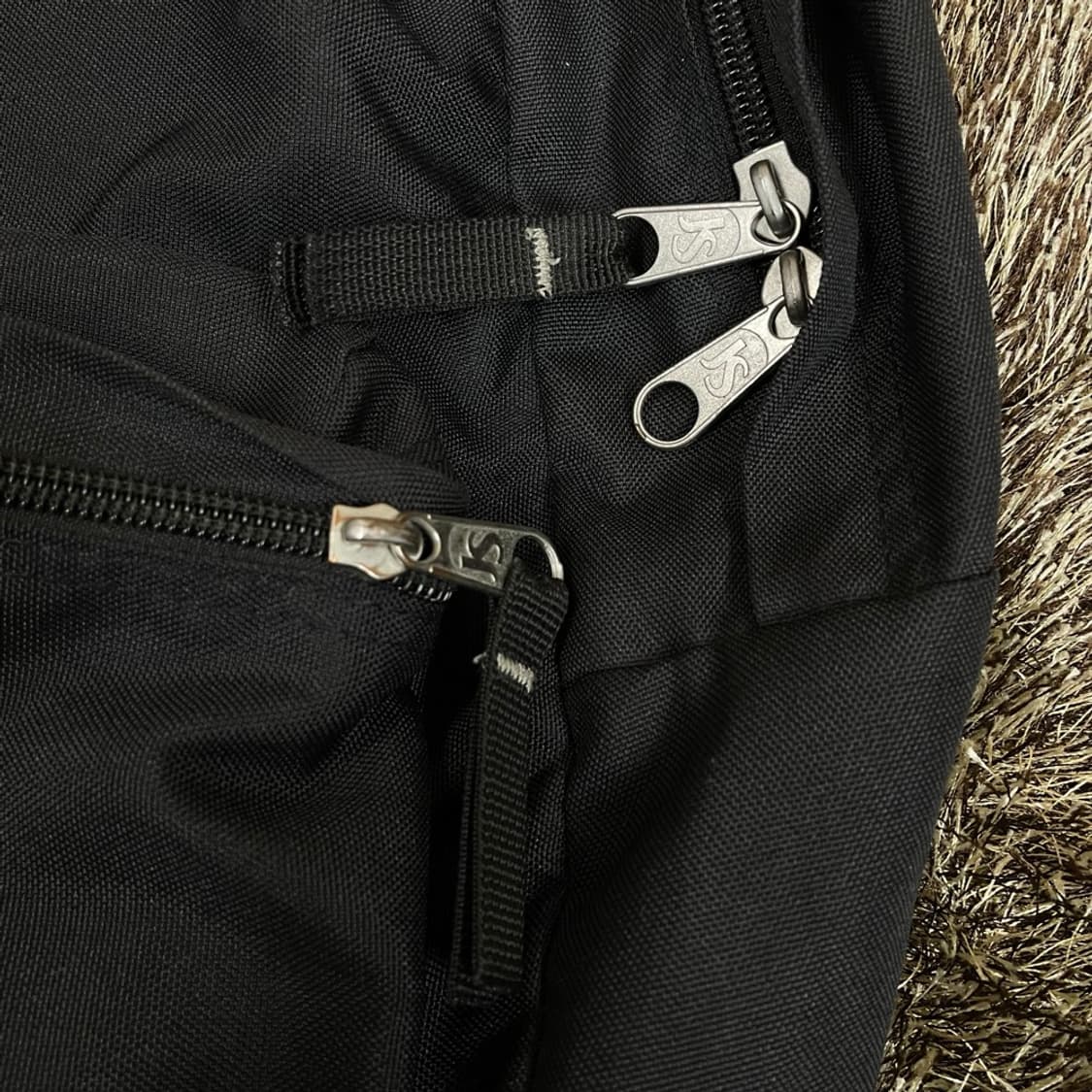 잔스포츠 JanSport 블랙 클래식 백팩 상품이미지3